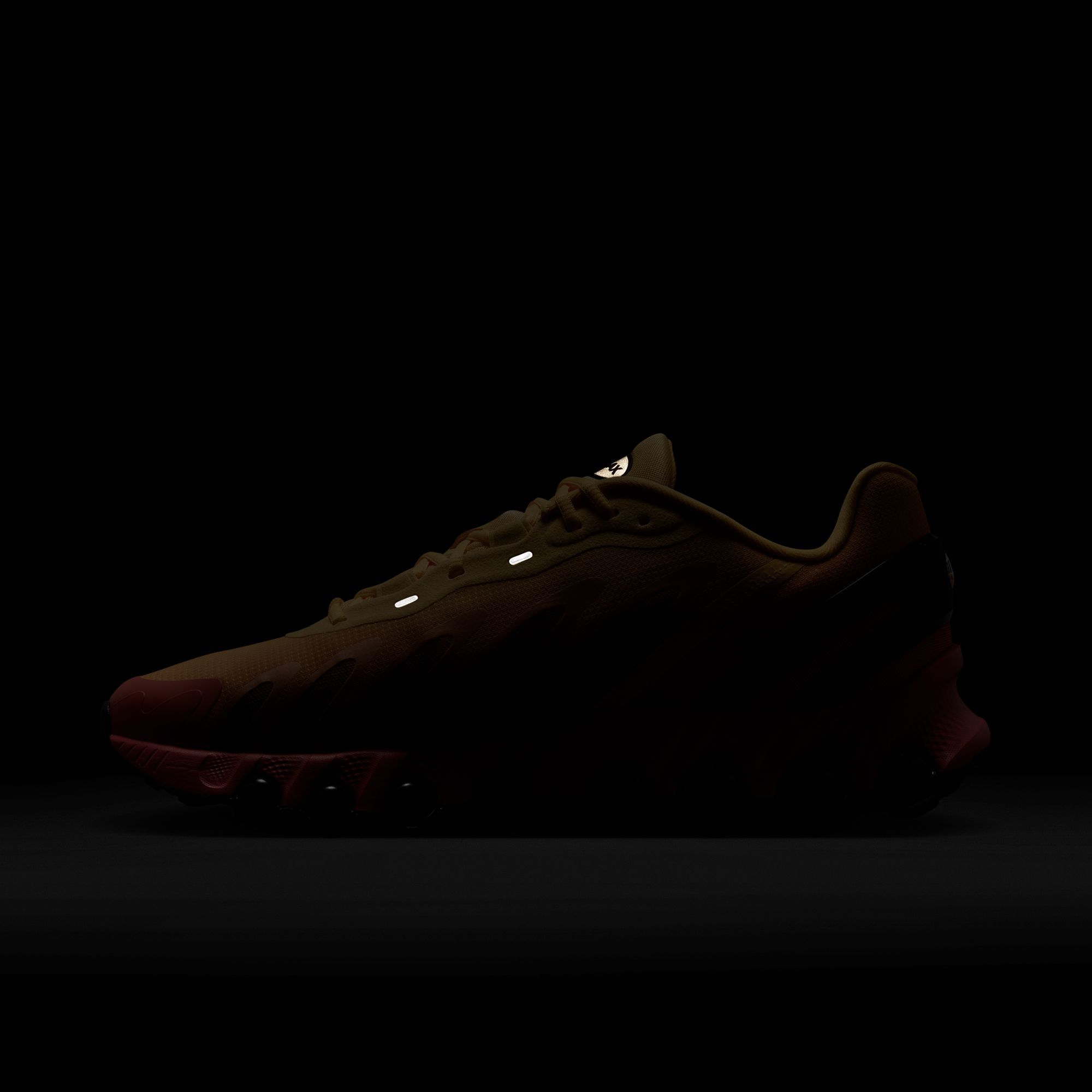 Nike Men's Air Max Dn8 Shoes product image