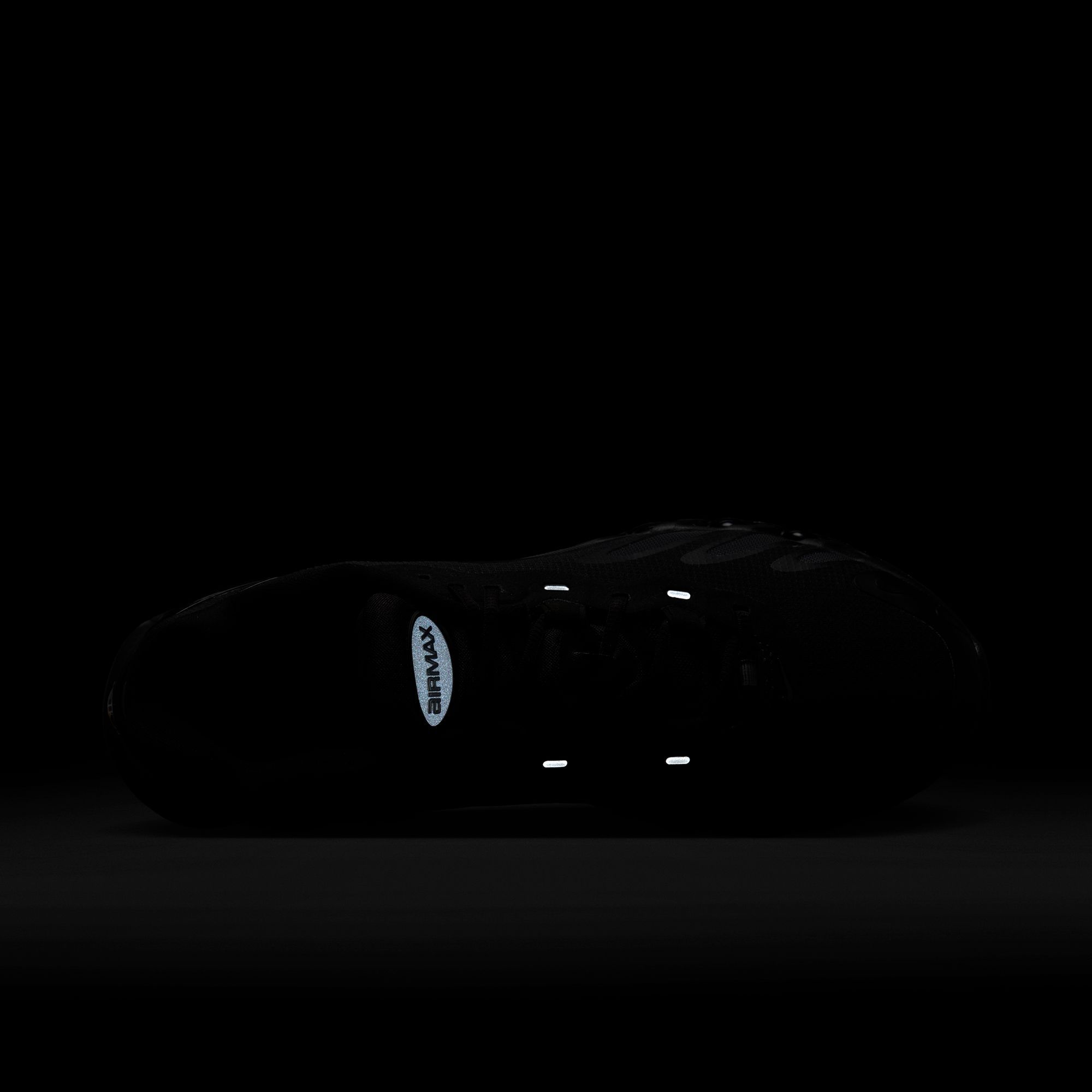 Nike Men's Air Max Dn8 Shoes product image