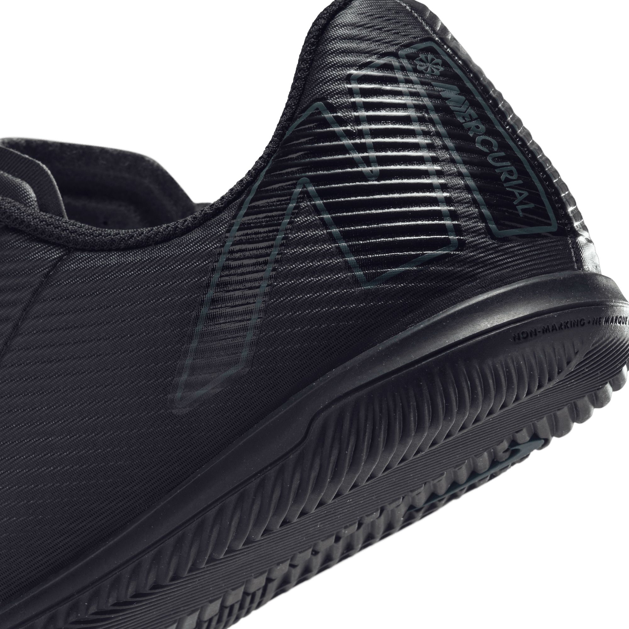Nike Kids' Mercurial Vapor 16 Club Indoor Soccer Shoes product image