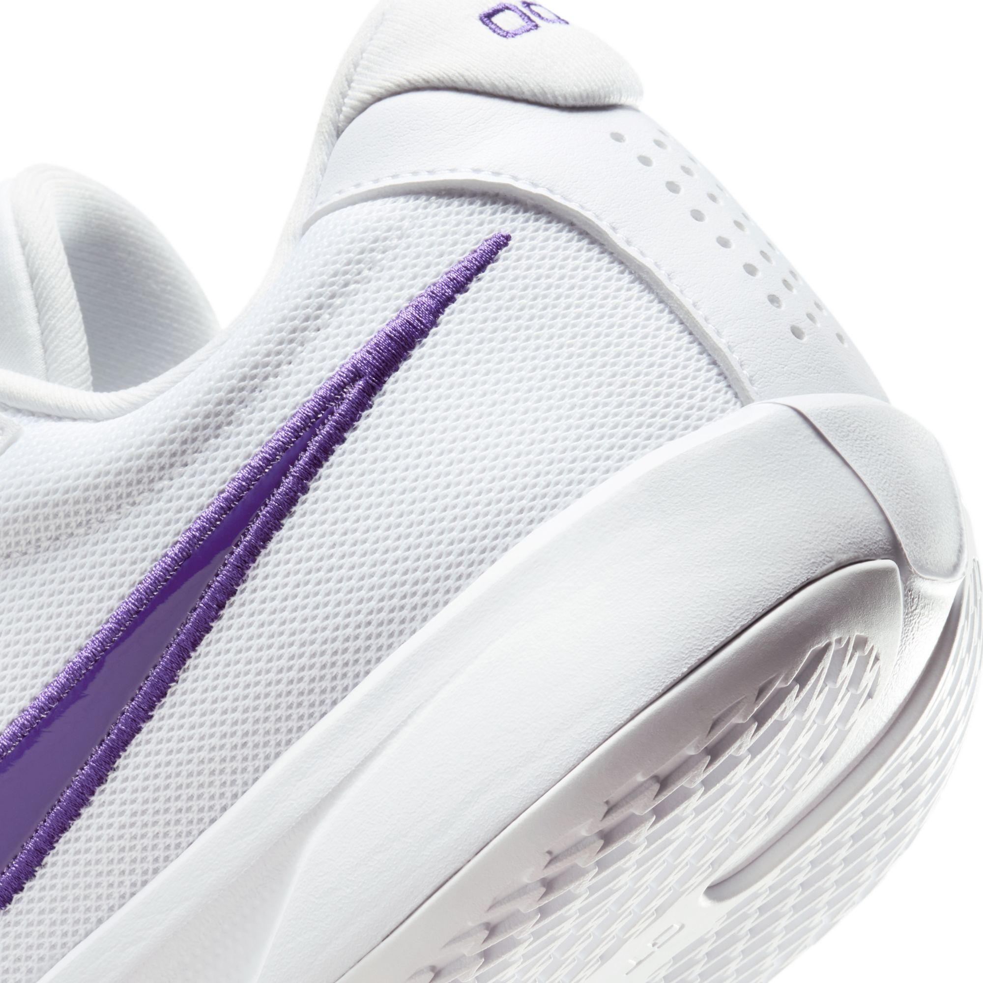 Nike G.T. Cut Academy Basketball Shoes product image