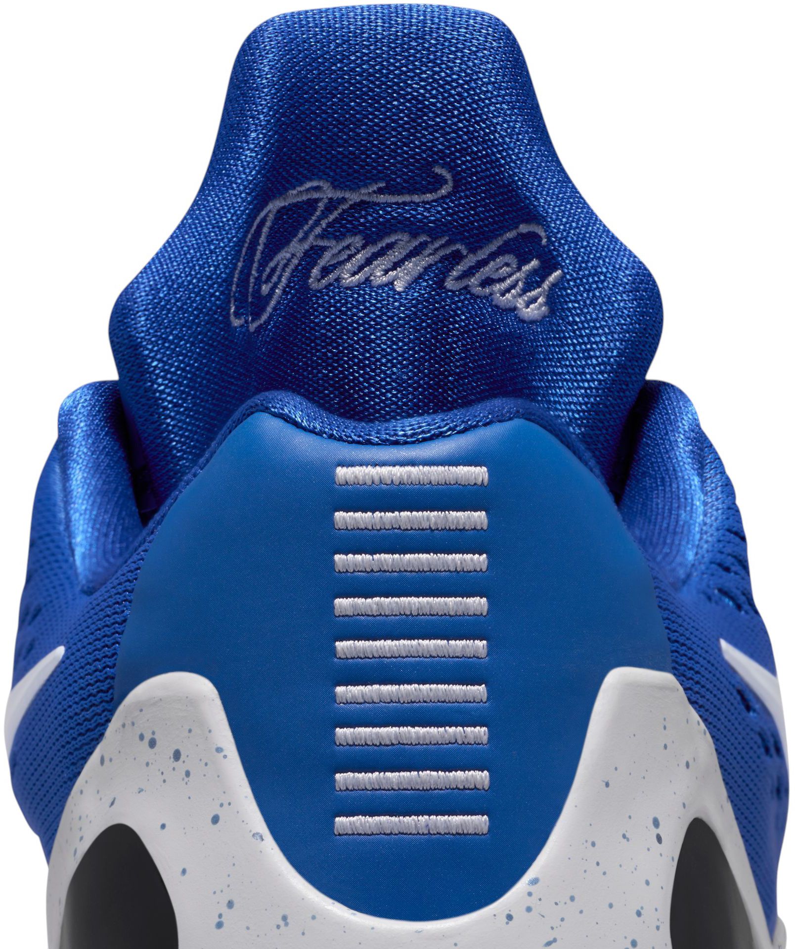 Nike Kids' Grade School Kobe 9 Basketball Shoes product image