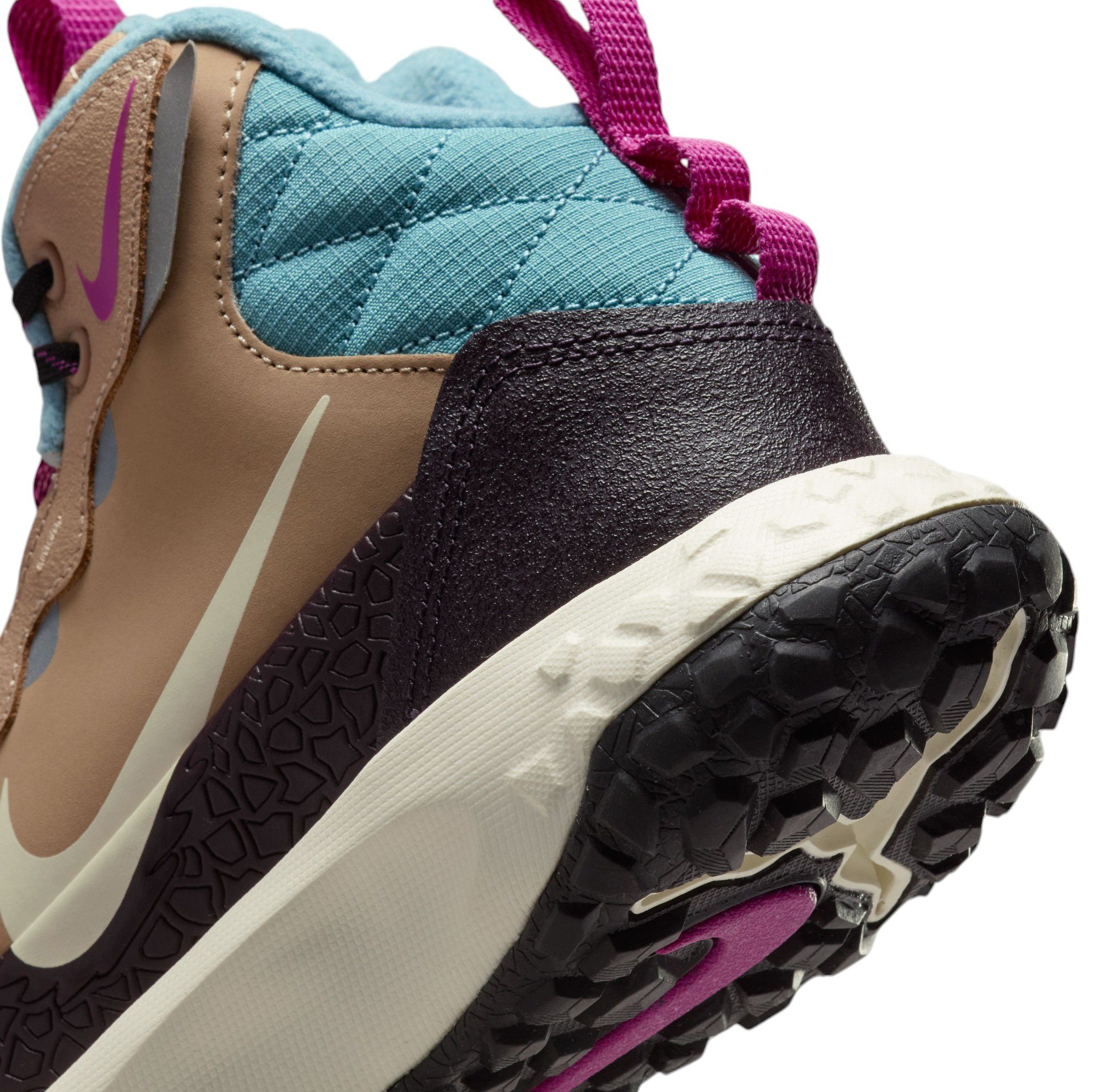 Nike Kids' Grade School Terrascout Boots product image