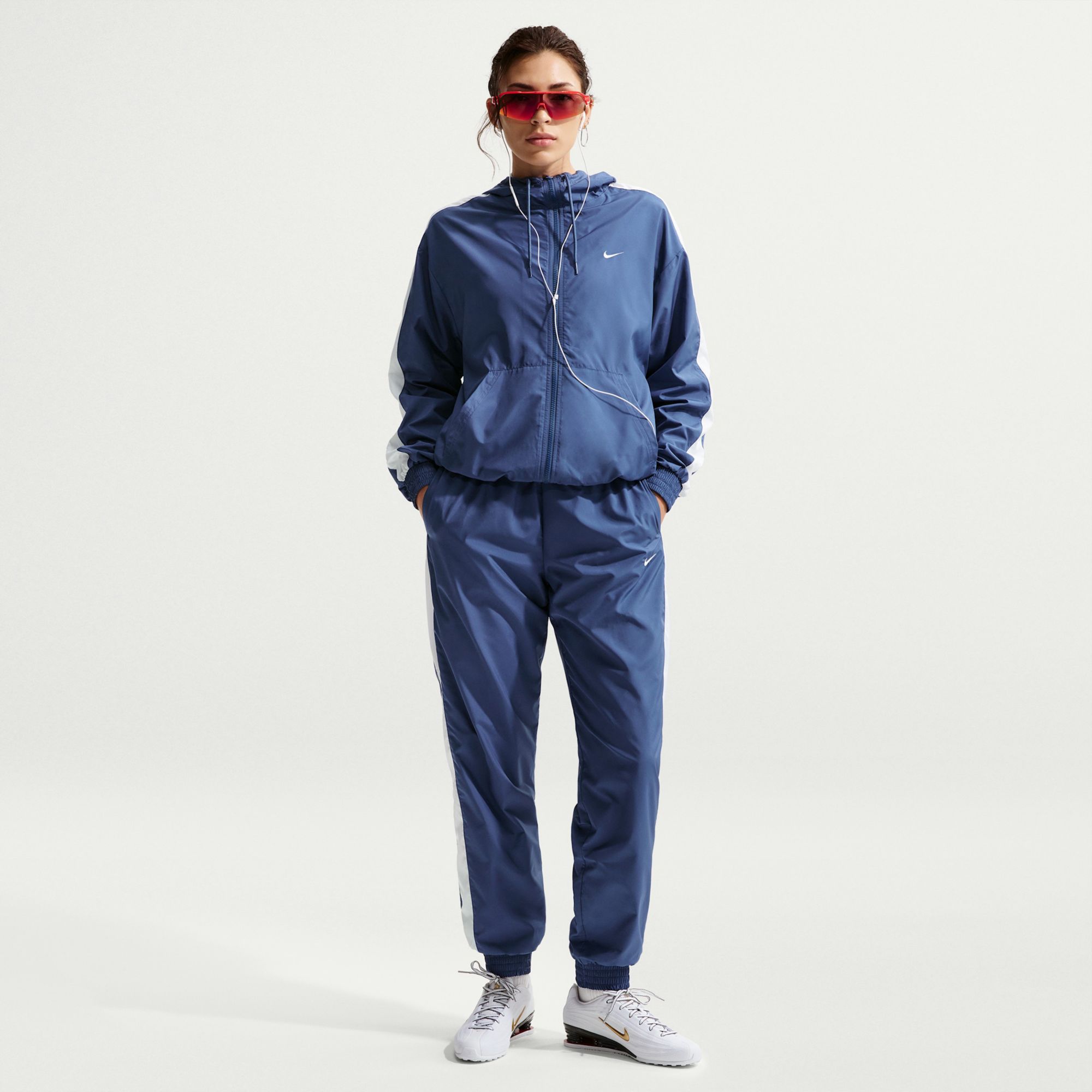 Nike Women's Sportswear Classic Wovens Loose UV Hooded Jacket product image