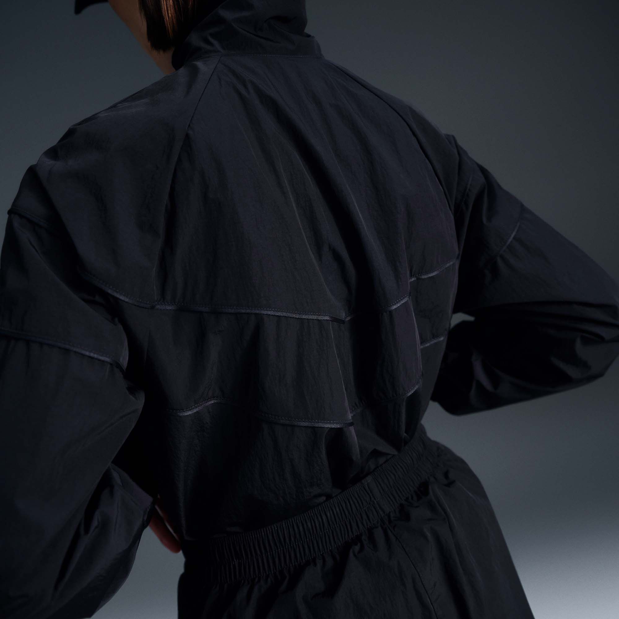 Nike Women's Windrunner UV Protection Woven Full-Zip Jacket product image