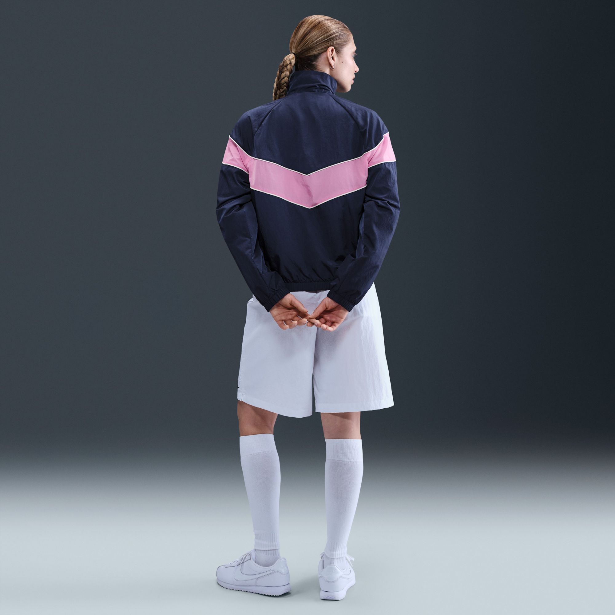 Nike Women's Windrunner UV Protection Woven Full-Zip Jacket product image