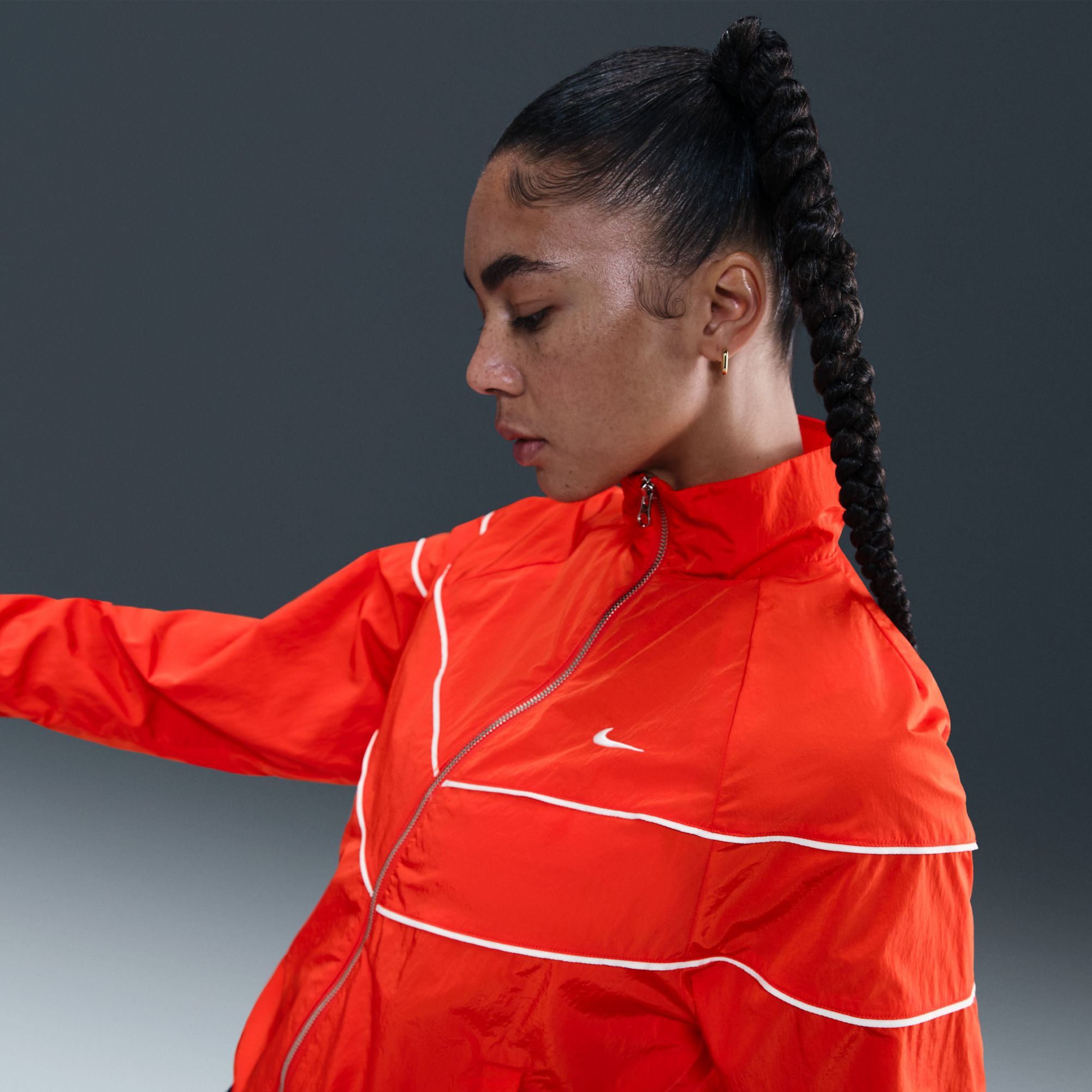 Nike Women's Windrunner UV Protection Woven Full-Zip Jacket product image