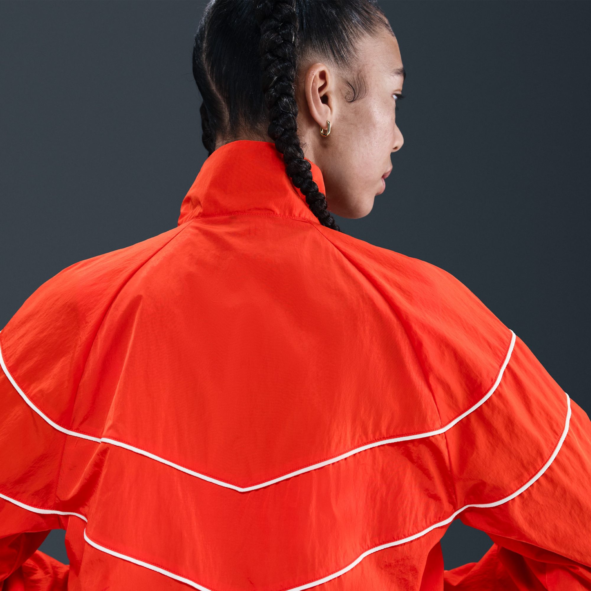 Nike Women's Windrunner UV Protection Woven Full-Zip Jacket product image