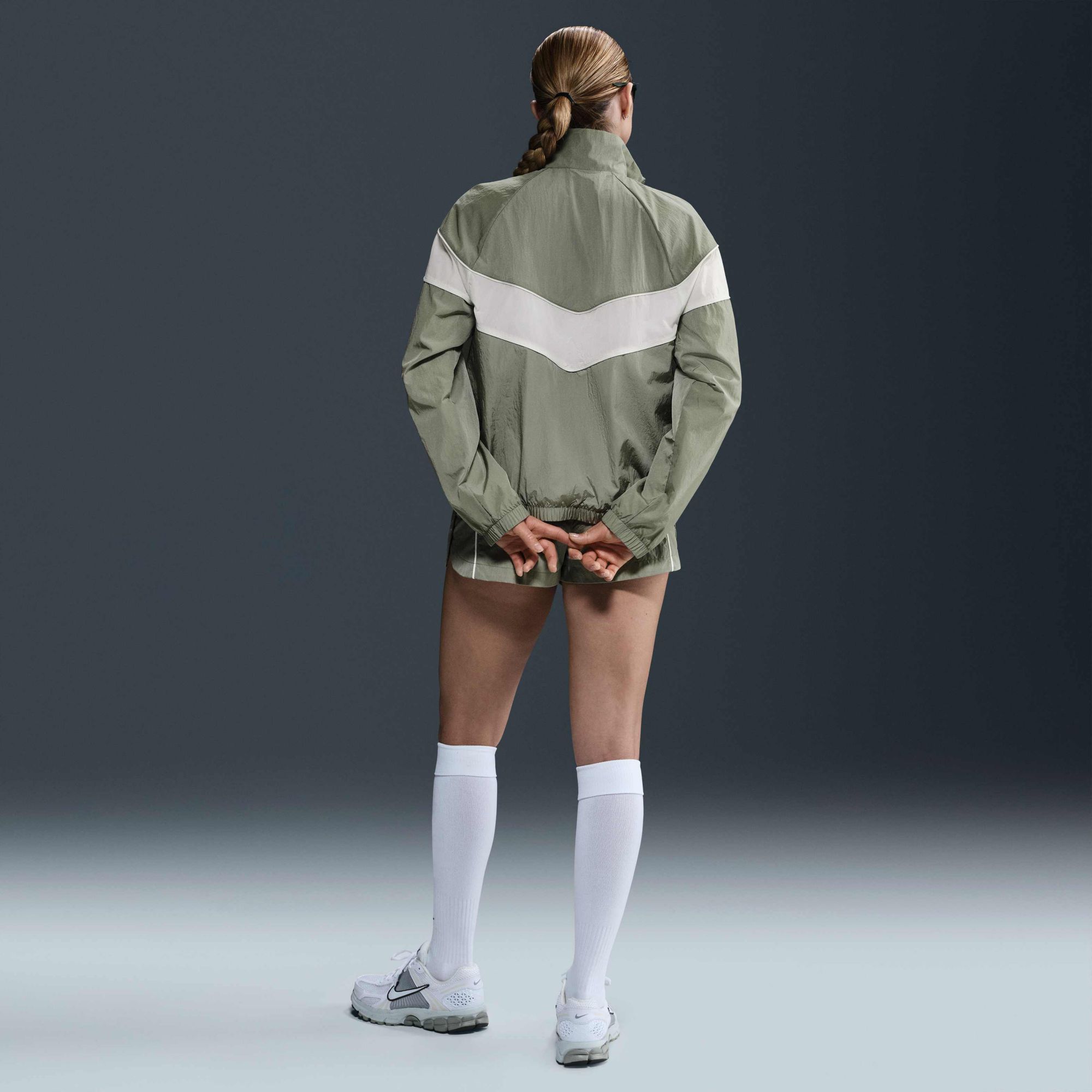 Nike Women's Windrunner UV Protection Woven Full-Zip Jacket product image