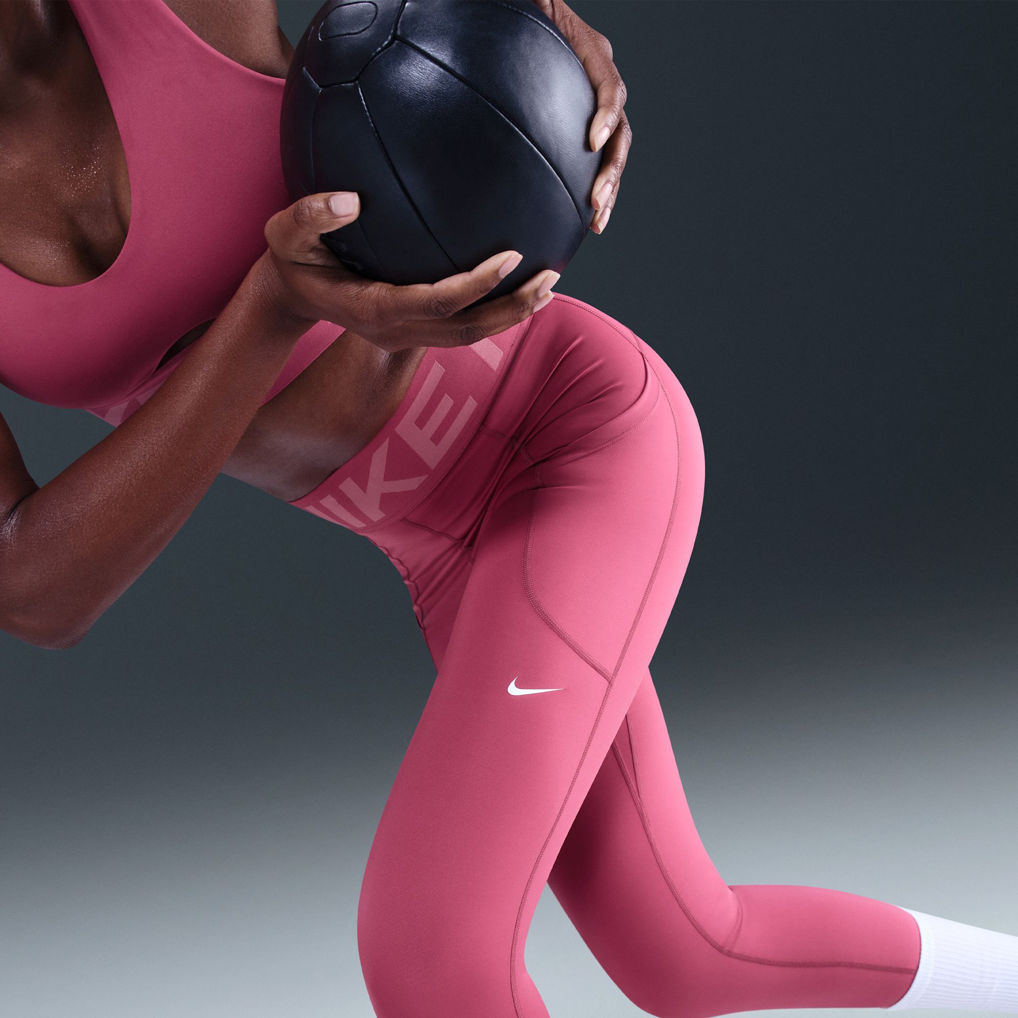 Nike Women's Pro Sculpt High-Waisted 7/8 Pocket Leggings product image