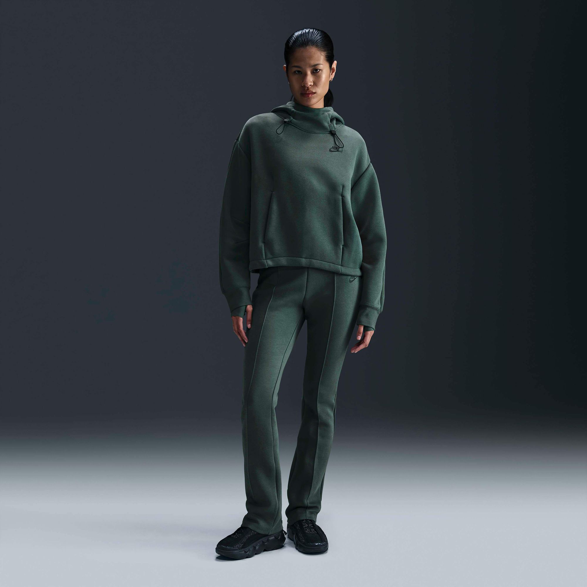 Nike Women's Sportswear Tech Fleece High-Waisted Slim Pants product image