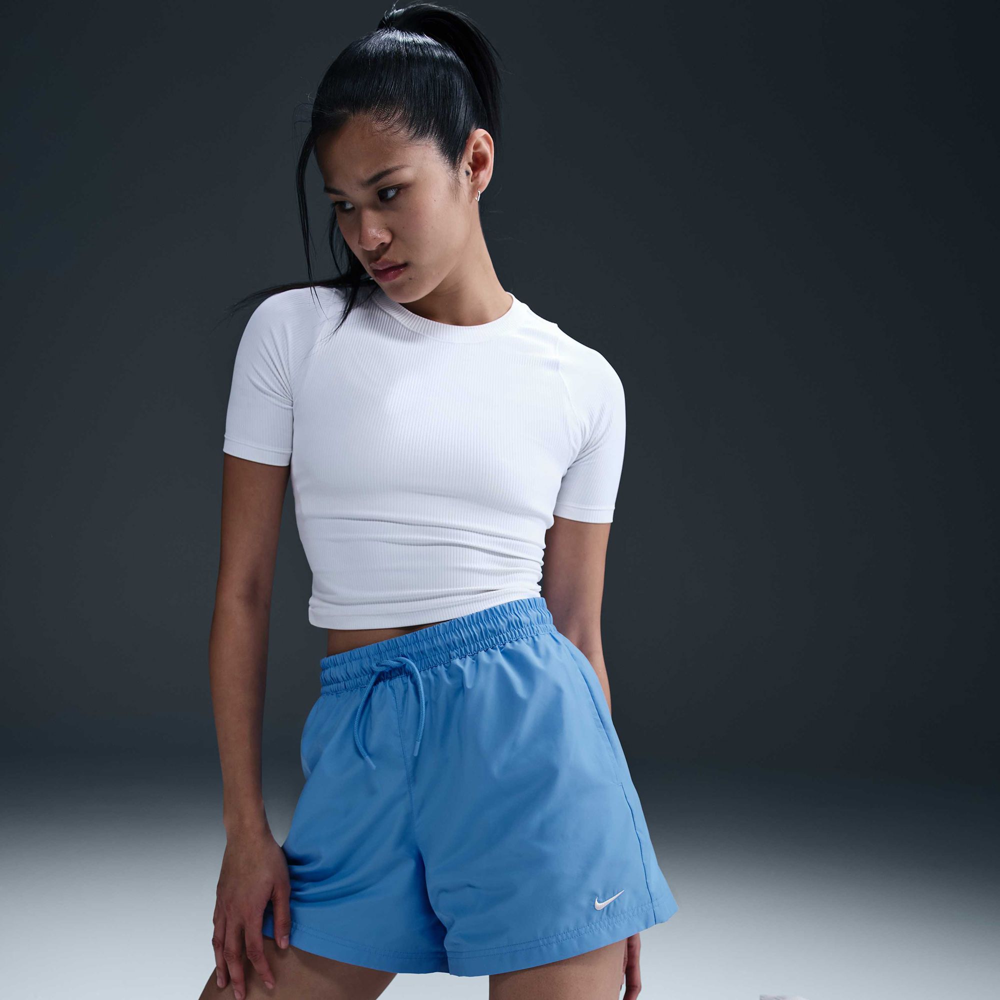 Nike Women's Sportswear Classic Wovens Mid-Rise Shorts product image