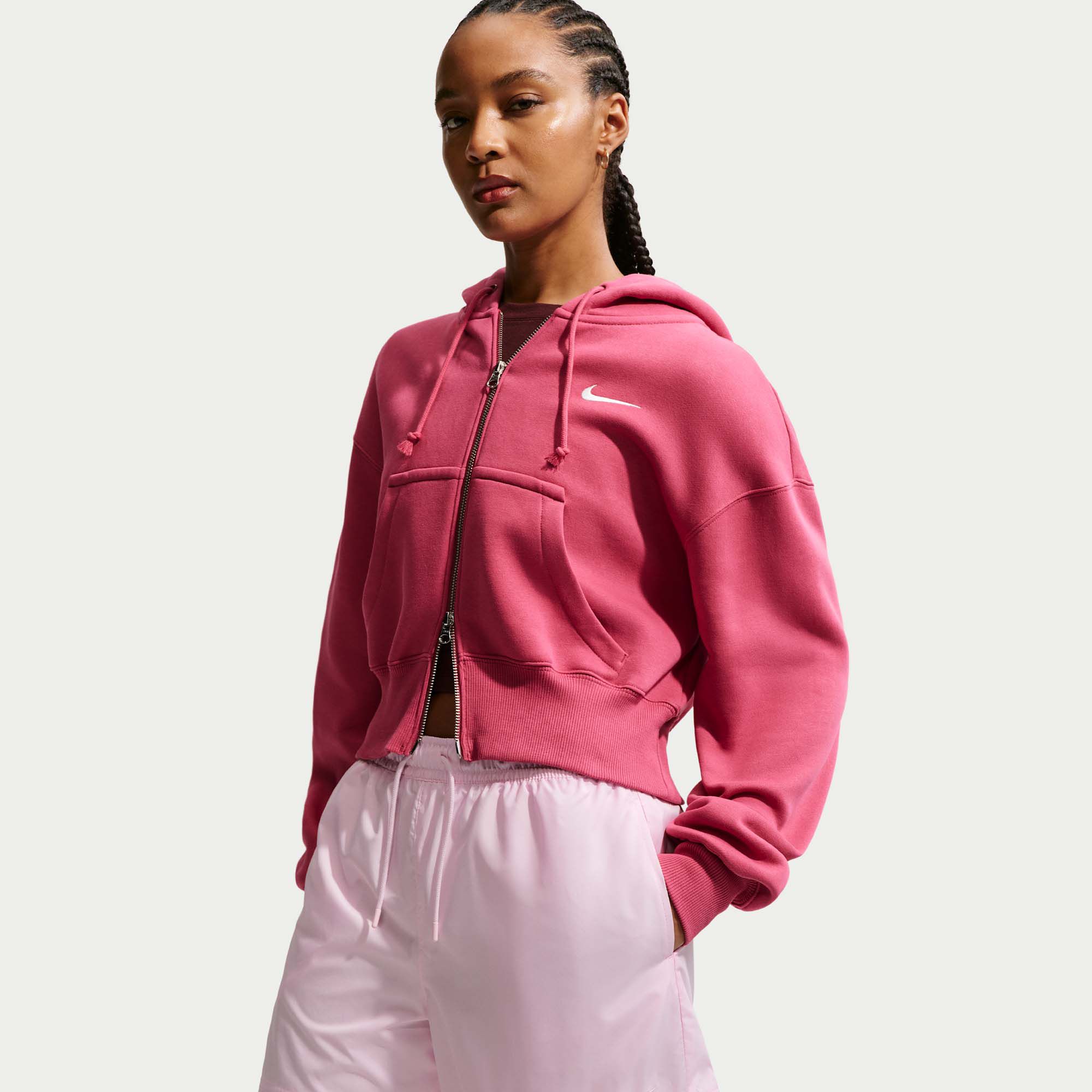 Nike Women's Sportswear Classic Wovens Mid-Rise Shorts | Dick's