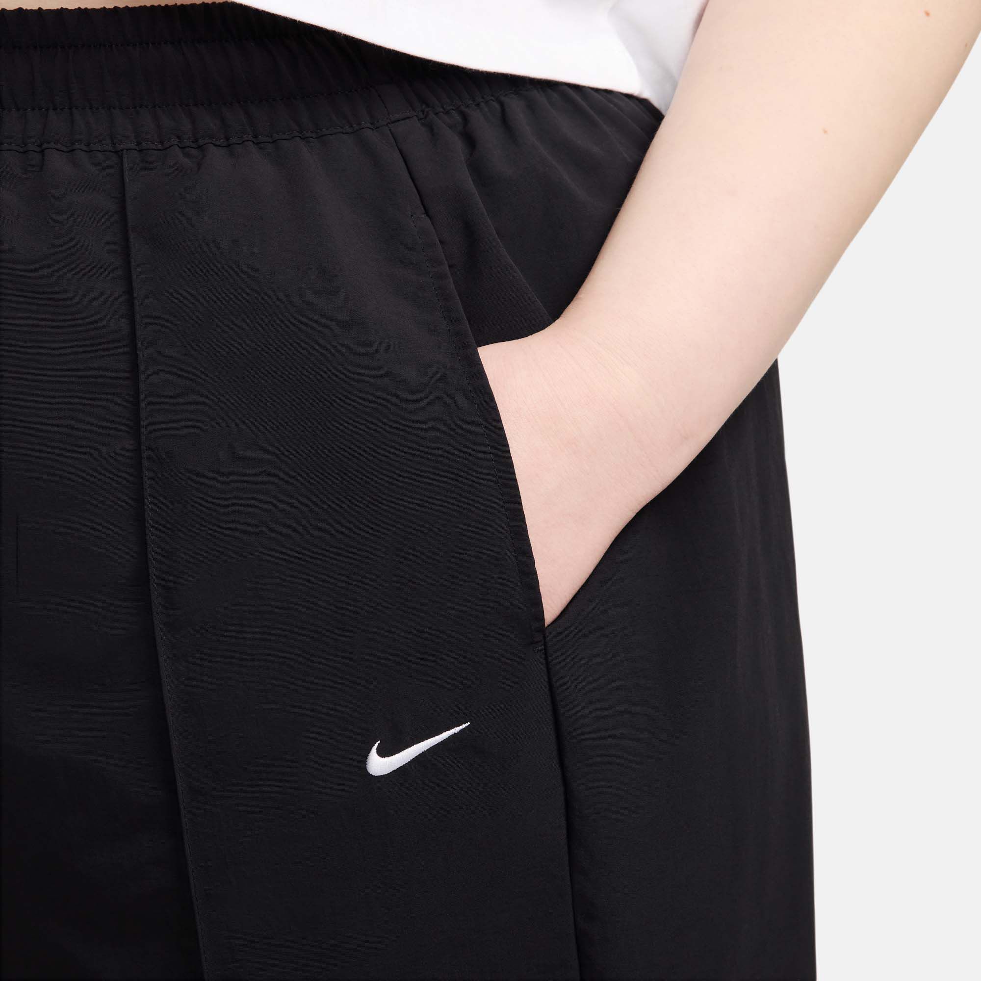 Nike Women's Sportswear Everything Wovens Mid-Rise Open-Hem Pants (Plus Size) product image