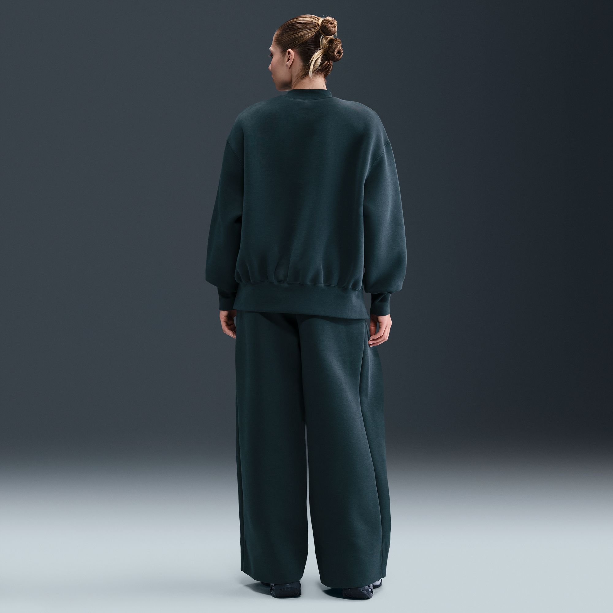 Nike Women's Sportswear Tech Fleece Oversized Crew-Neck Sweatshirt product image