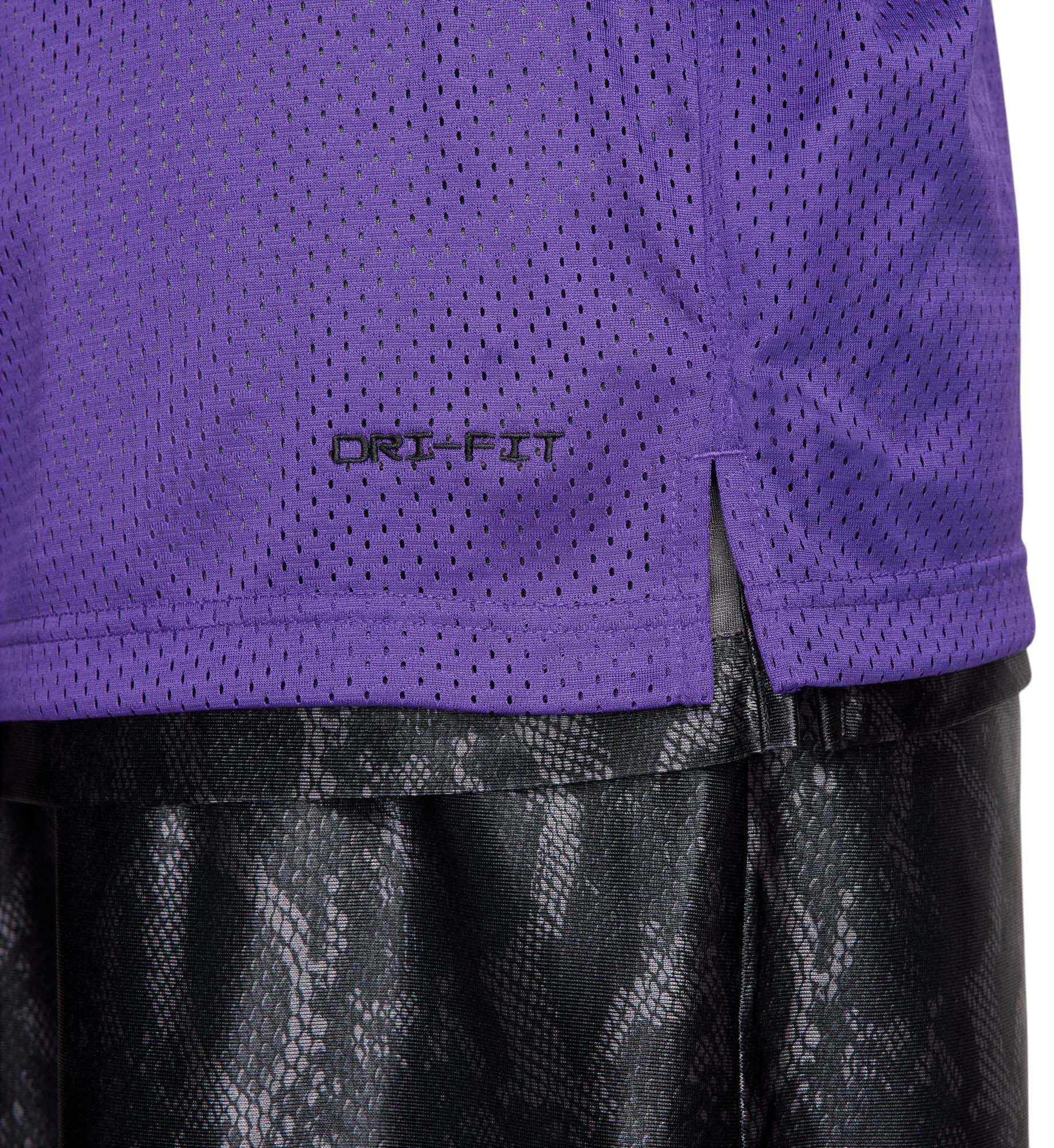 Nike Kobe Bryant Men's Dri-FIT Standard Issue Reversible Basketball Jersey product image