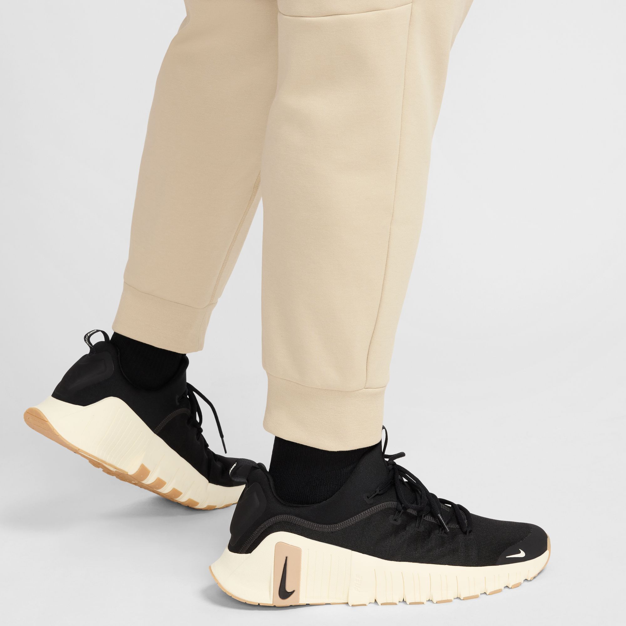 Nike Men's Dri-FIT Primary Fleece UV Joggers product image