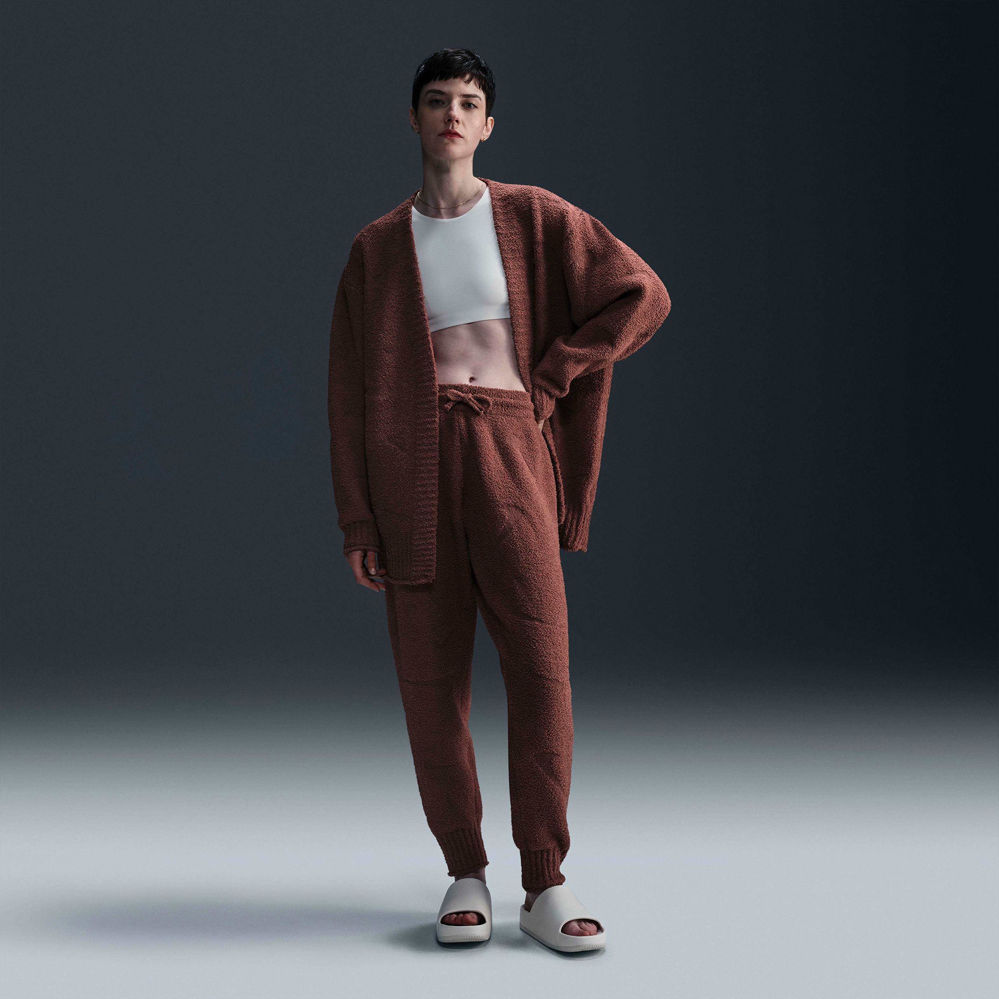 Nike Women's Sportswear Phoenix Boucle Oversized Knit Cardigan