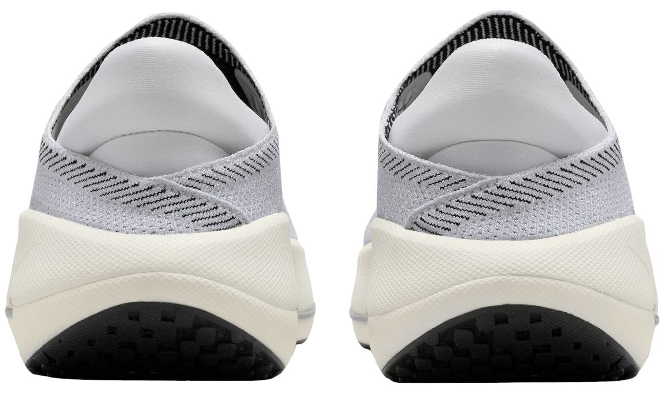 Nike Women's Reina EasyOn Shoes product image