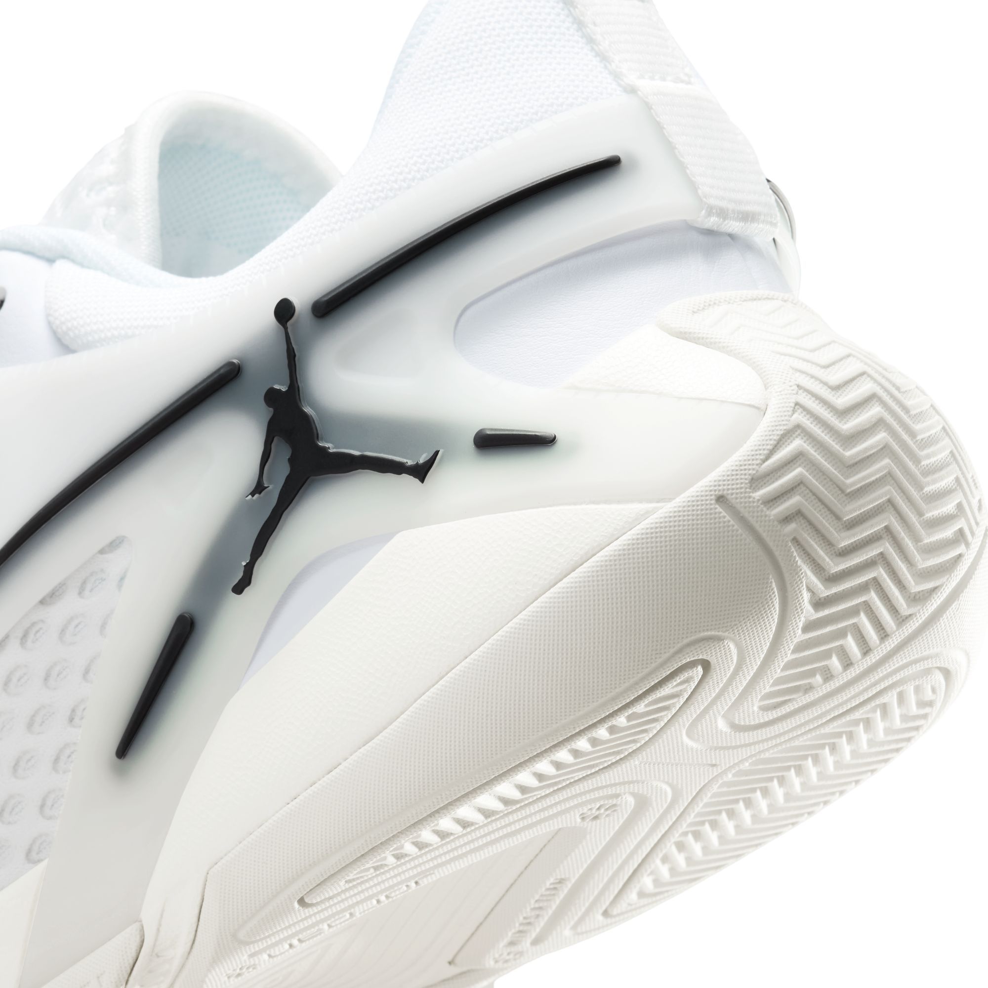 Jordan Women's Heir Basketball Shoes product image