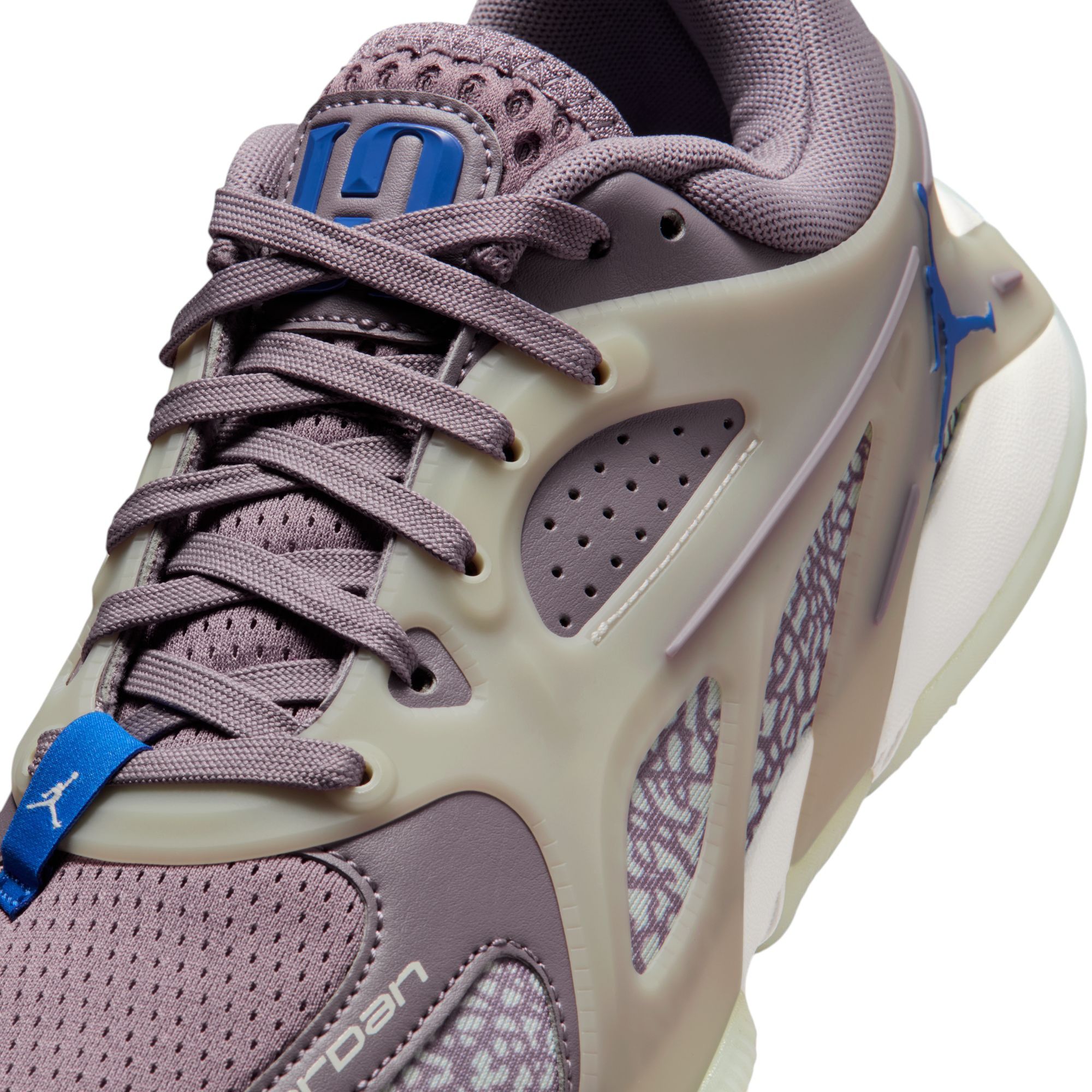 Jordan Women's Heir Basketball Shoes product image