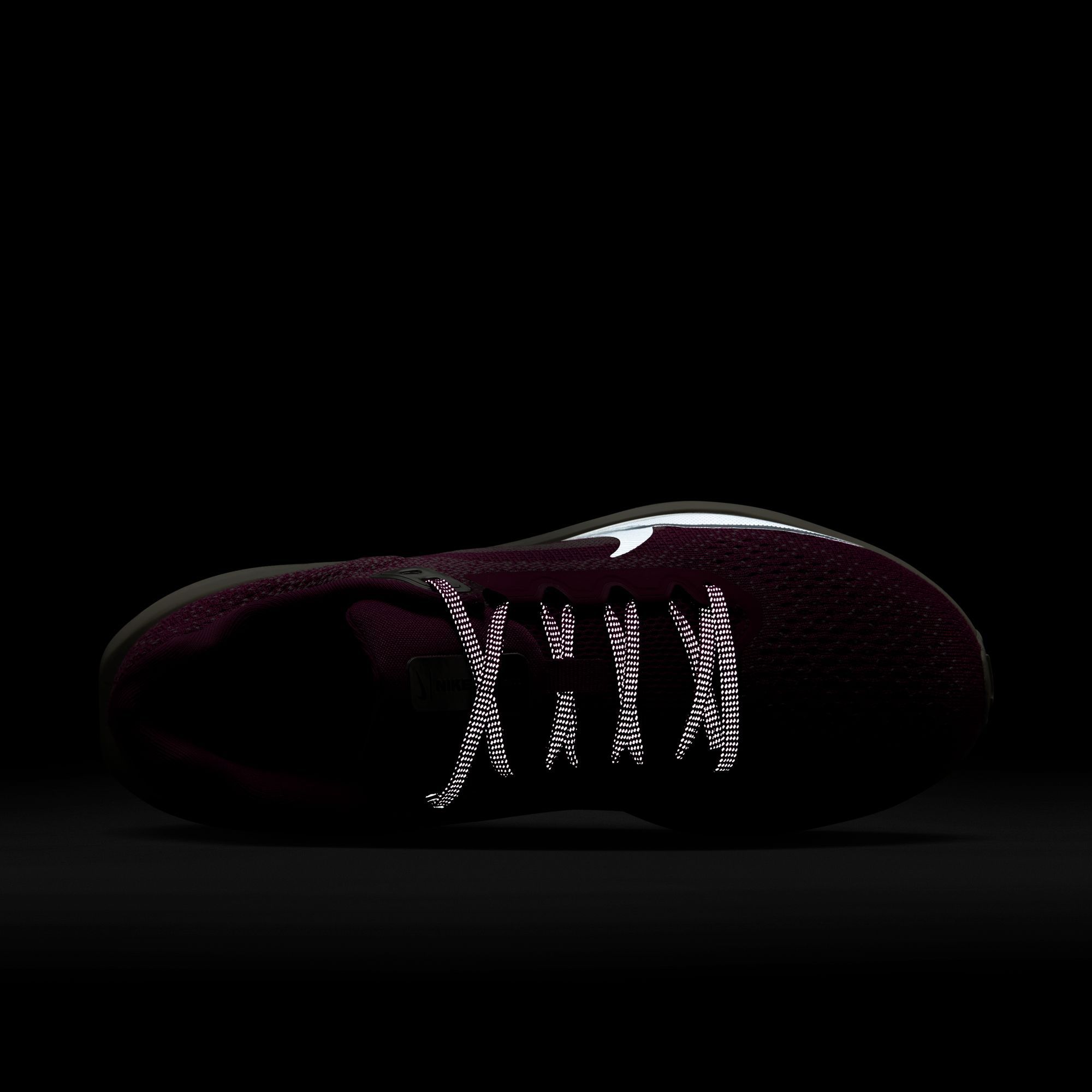 Nike Women's Winflo 11 Running Shoes product image