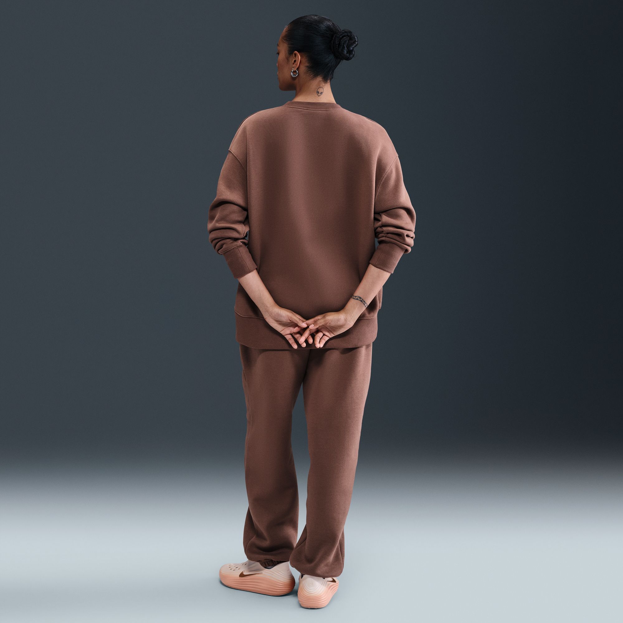 Nike Women's Sportswear Phoenix Fleece Oversized Crew-Neck Sweatshirt product image