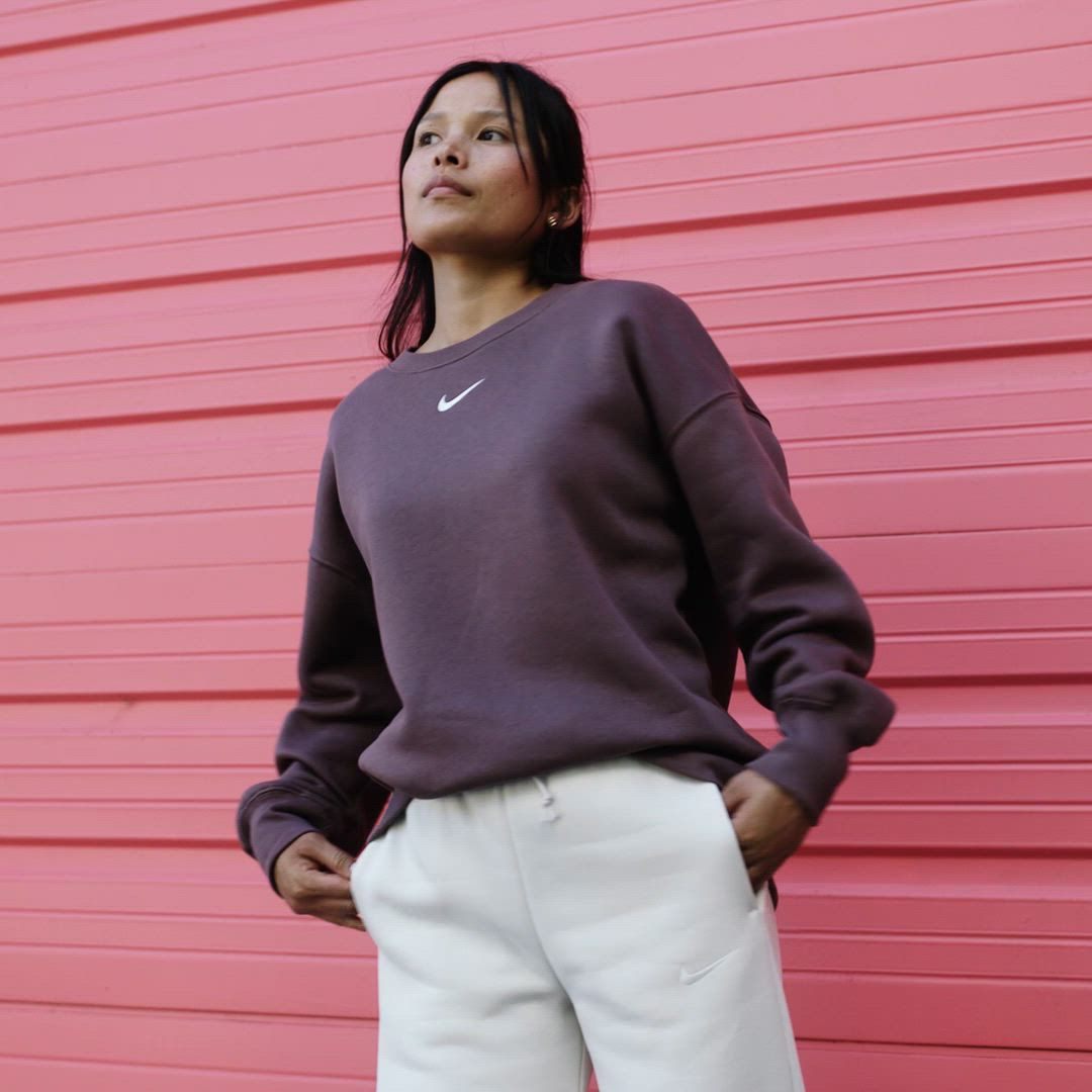Nike Women's Sportswear Phoenix Fleece Oversized Crew-Neck Sweatshirt product