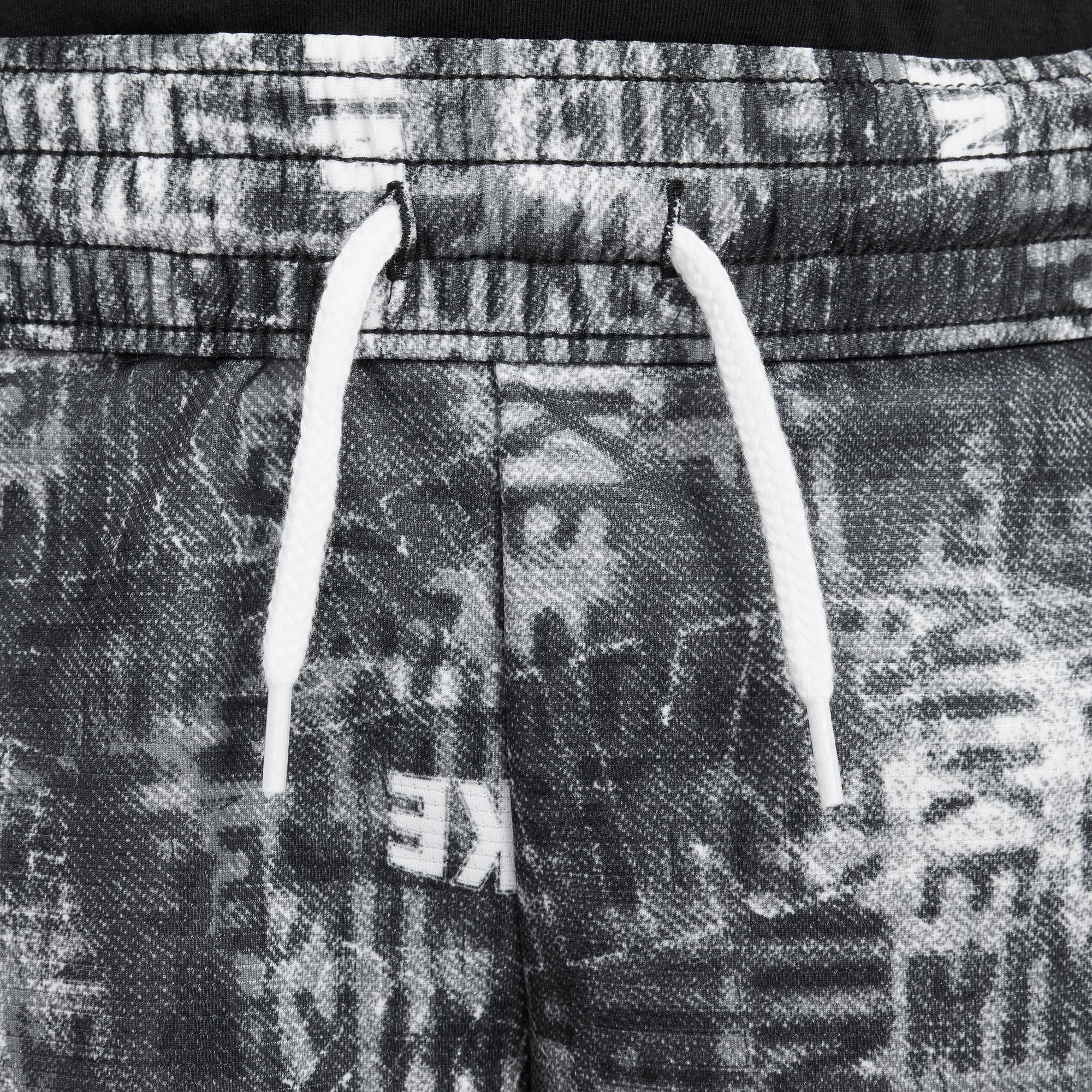 Nike Boys' Dri-FIT DNA Basketball Shorts product image