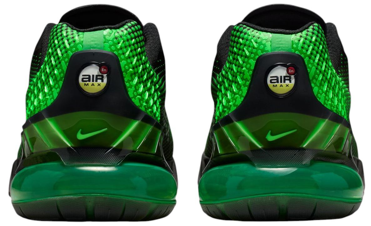 Nike Men's Air Max Phoenix Shoes product image