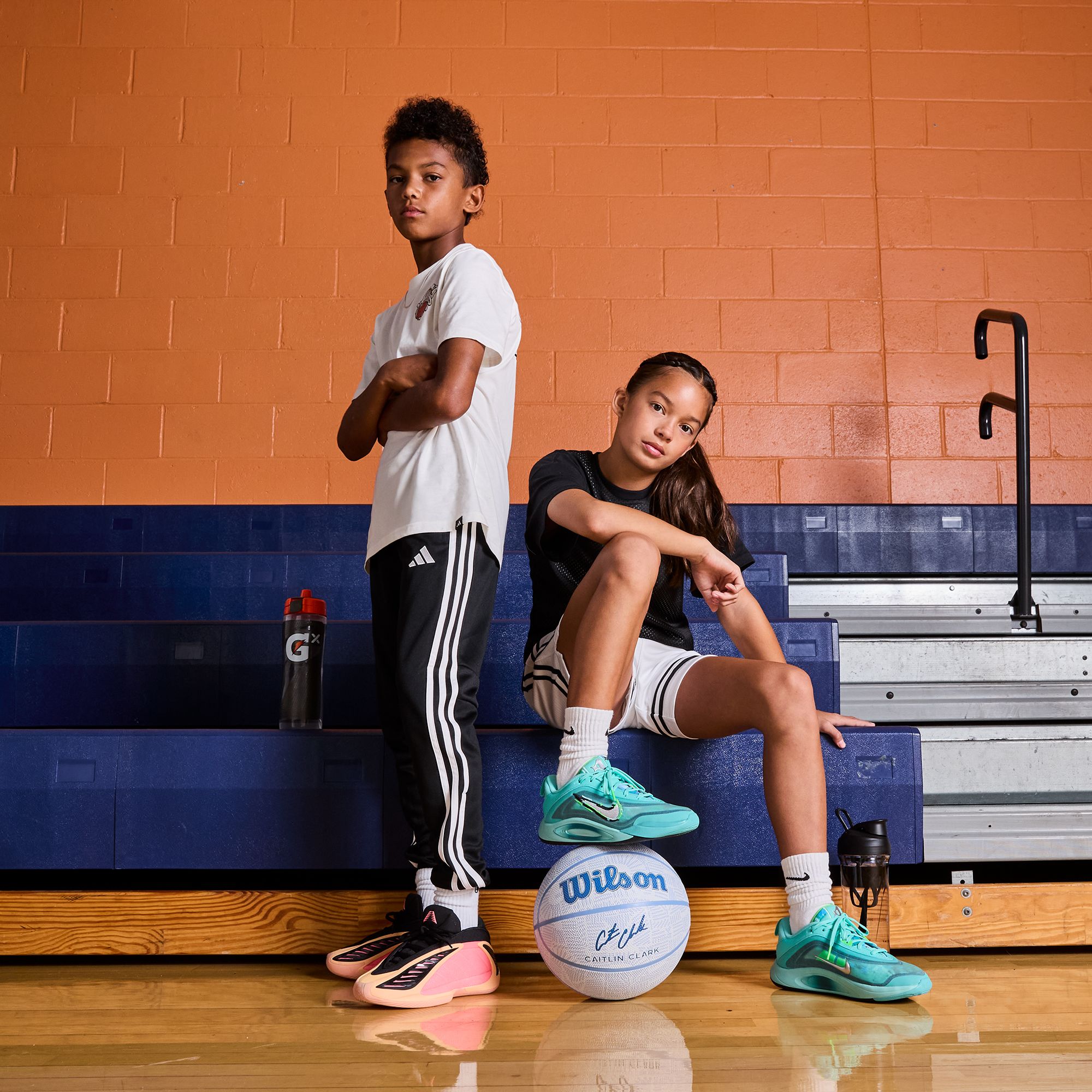 Nike Girls' Sportswear Essential T-Shirt product image