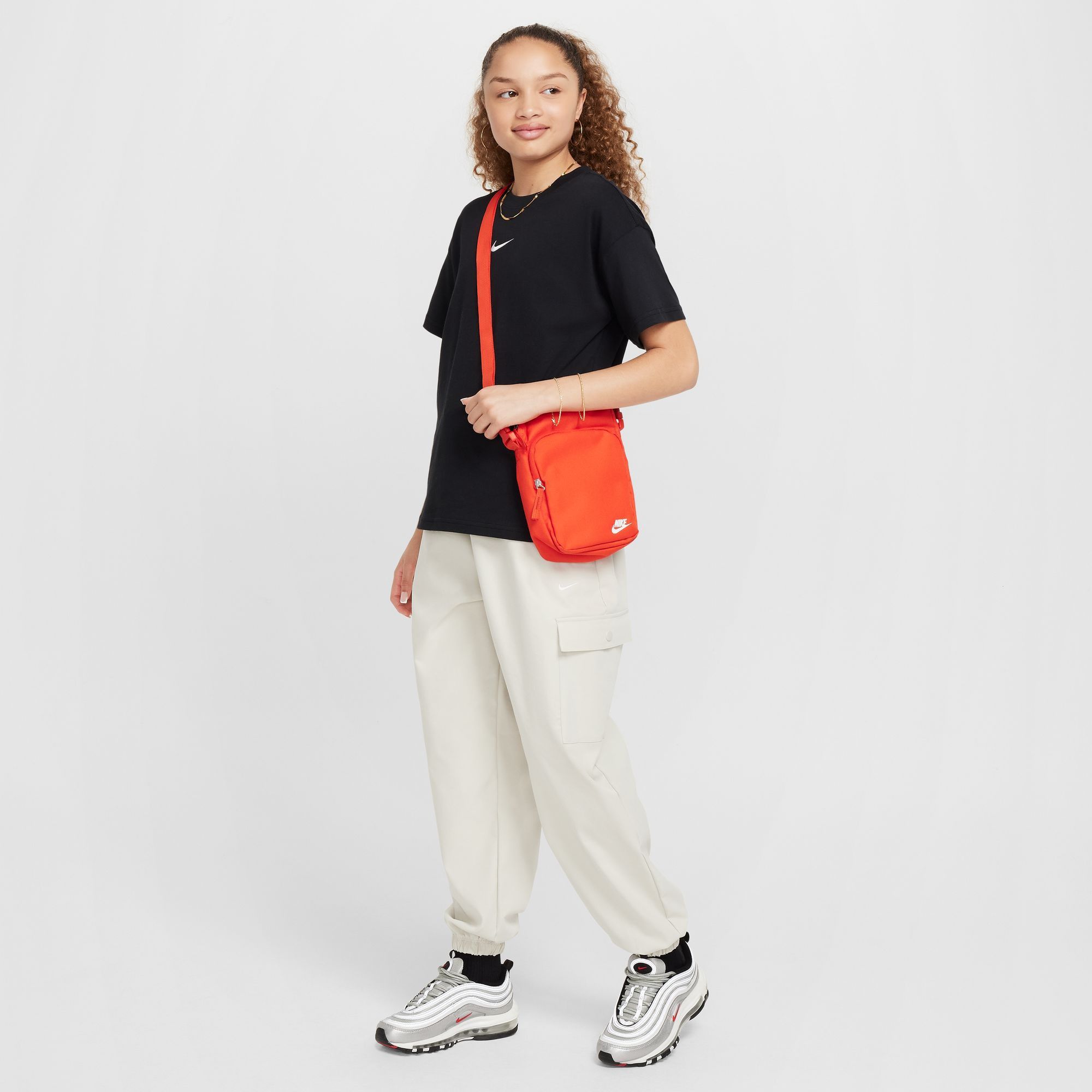 Nike Girls' Sportswear Essential T-Shirt product image