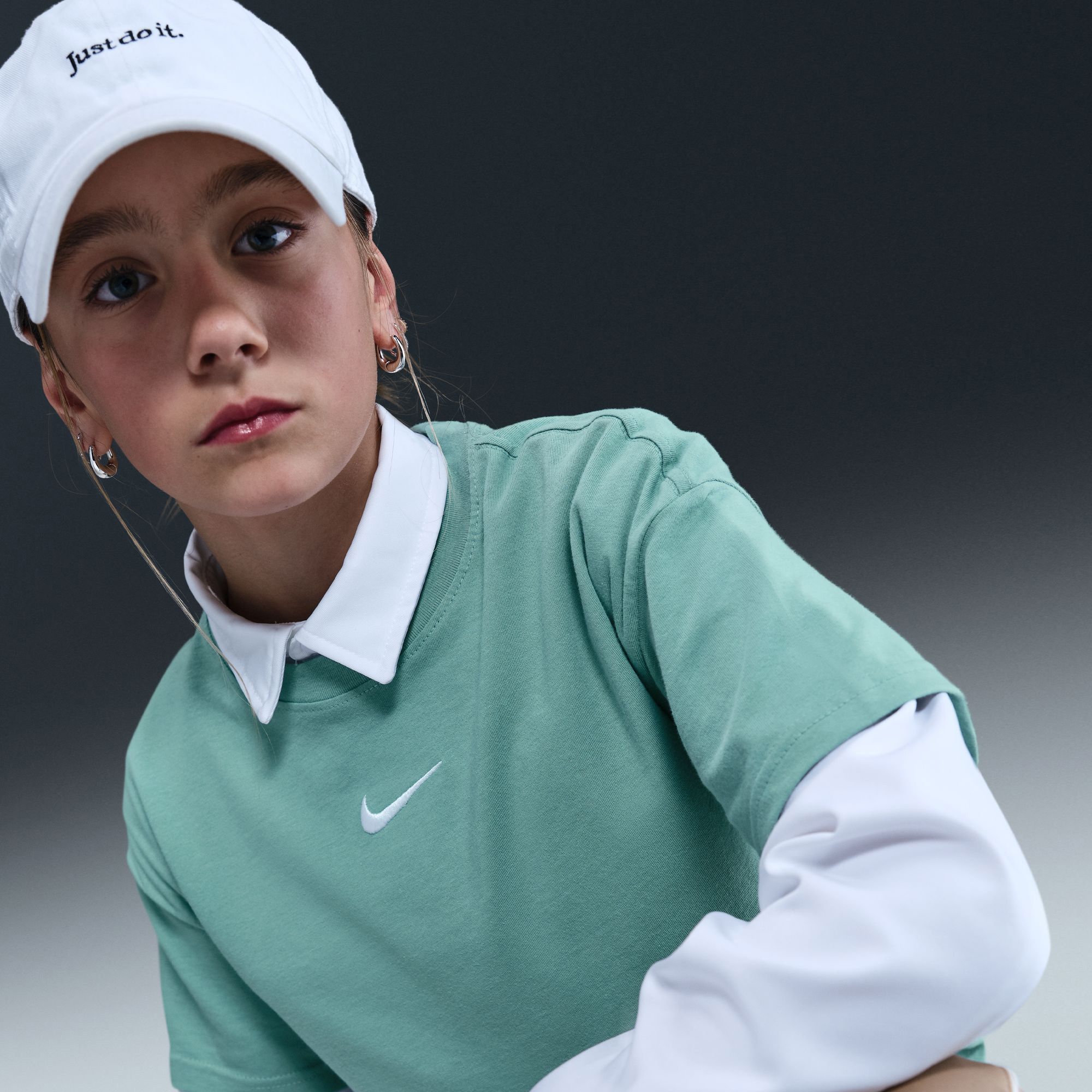 Nike Girls' Sportswear Essential T-Shirt product image