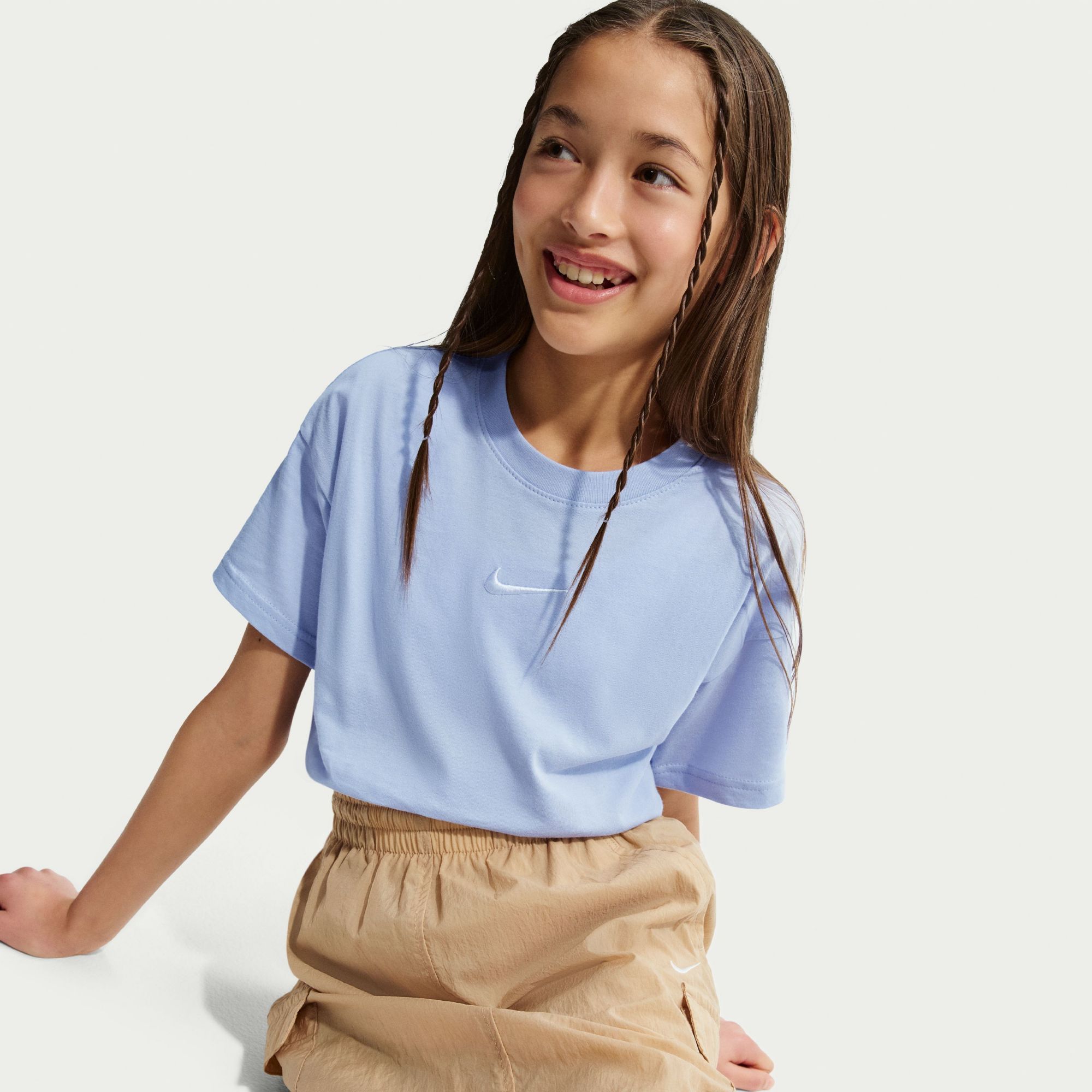 Nike Girls' Sportswear Essential T-Shirt product image