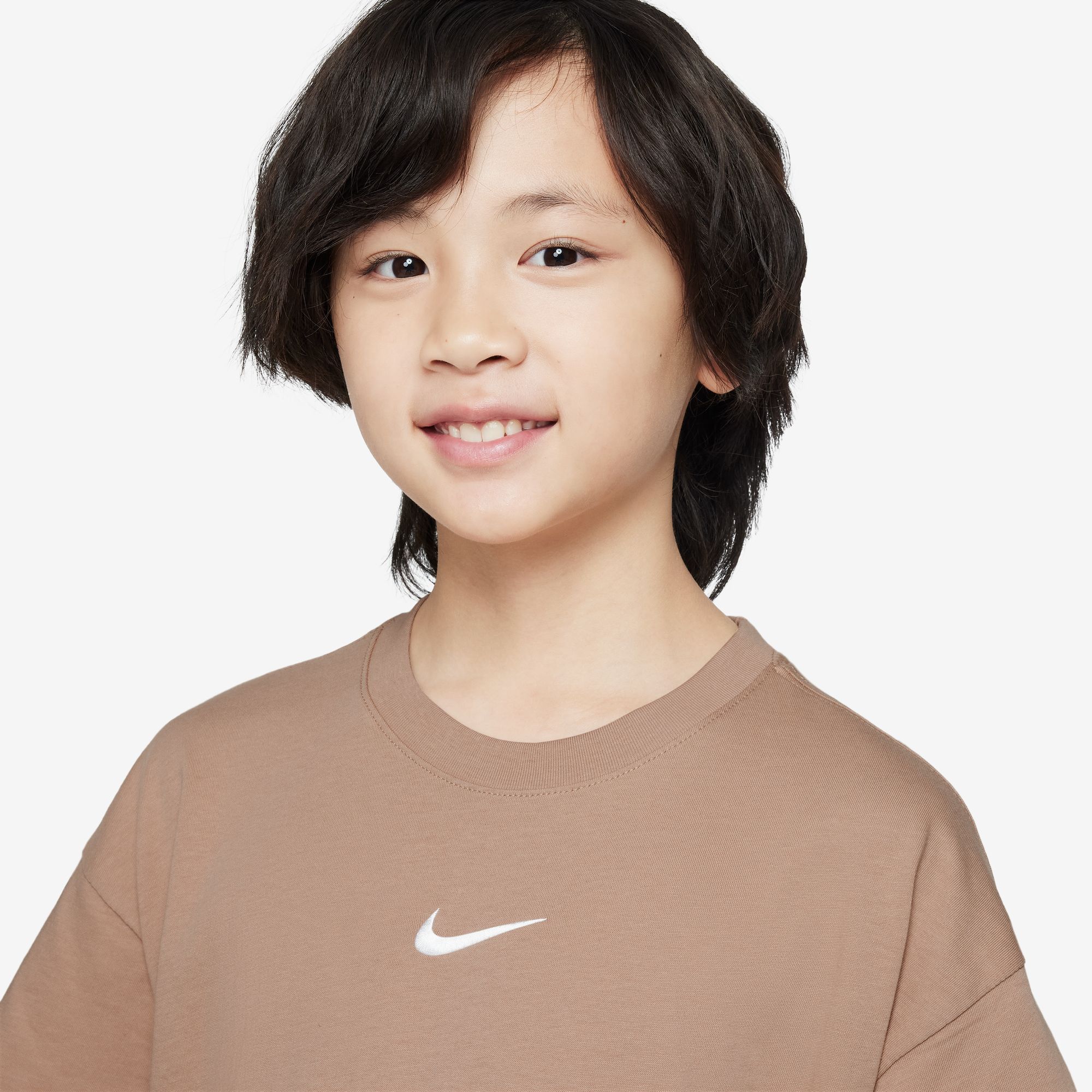 Nike Girls' Sportswear Essential T-Shirt product image
