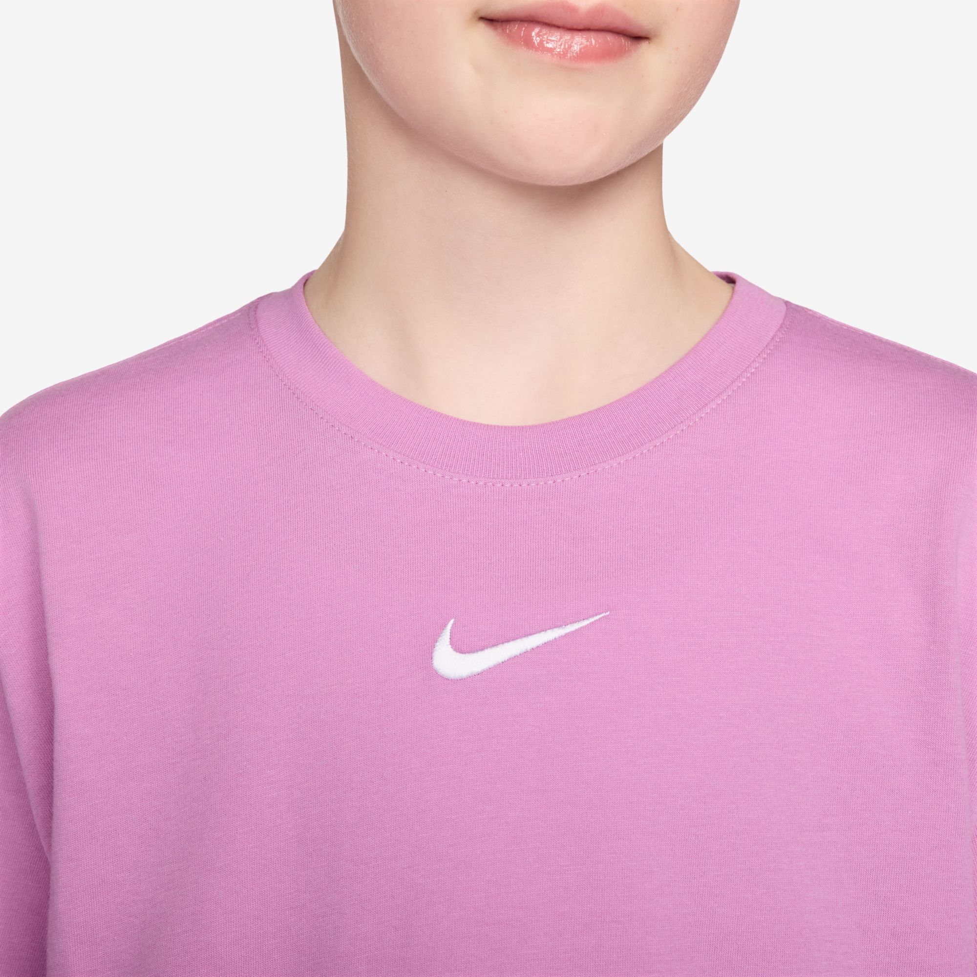 Nike Girls' Sportswear Essential T-Shirt product image