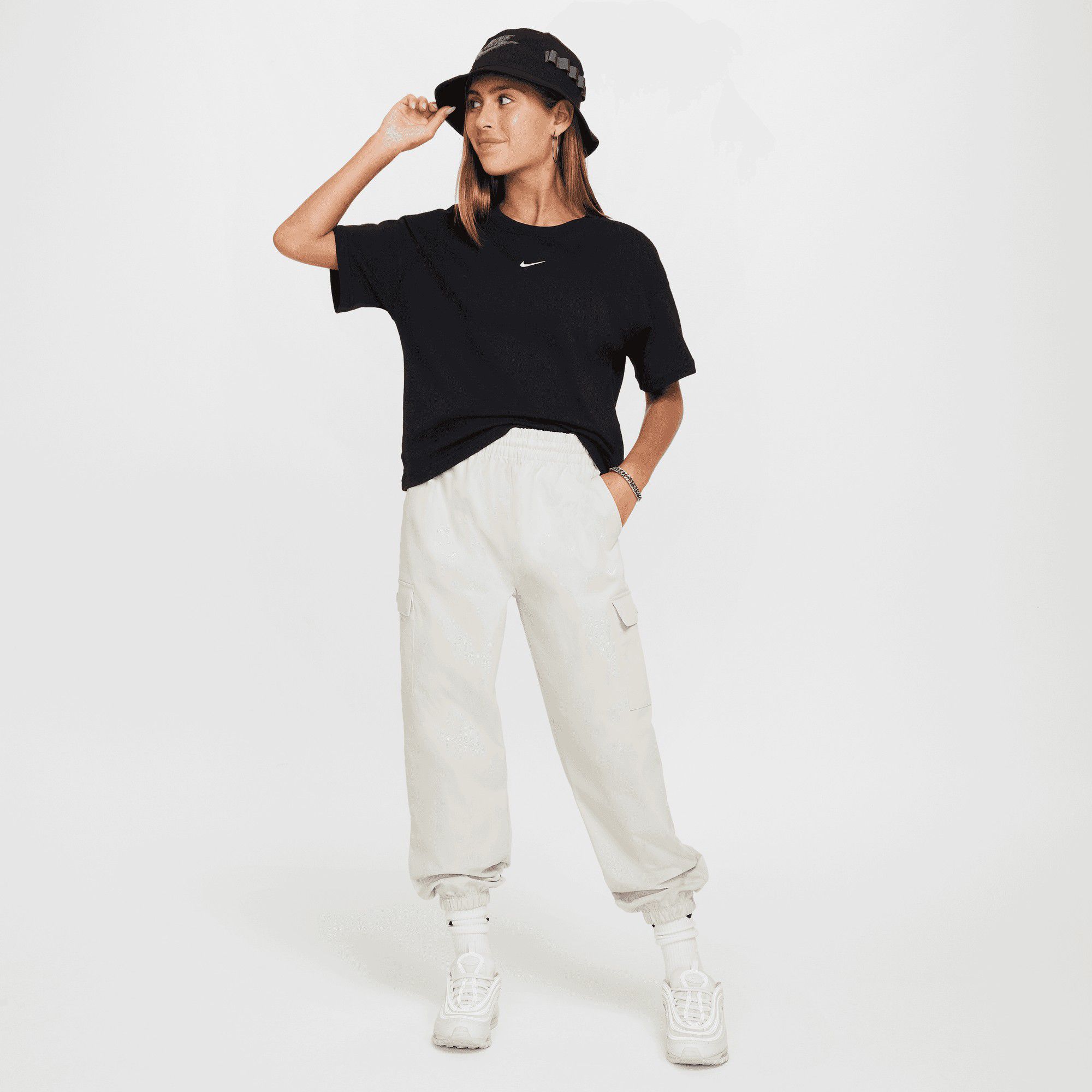 Nike Girls' Sportswear Essential Boxy T-Shirt product image