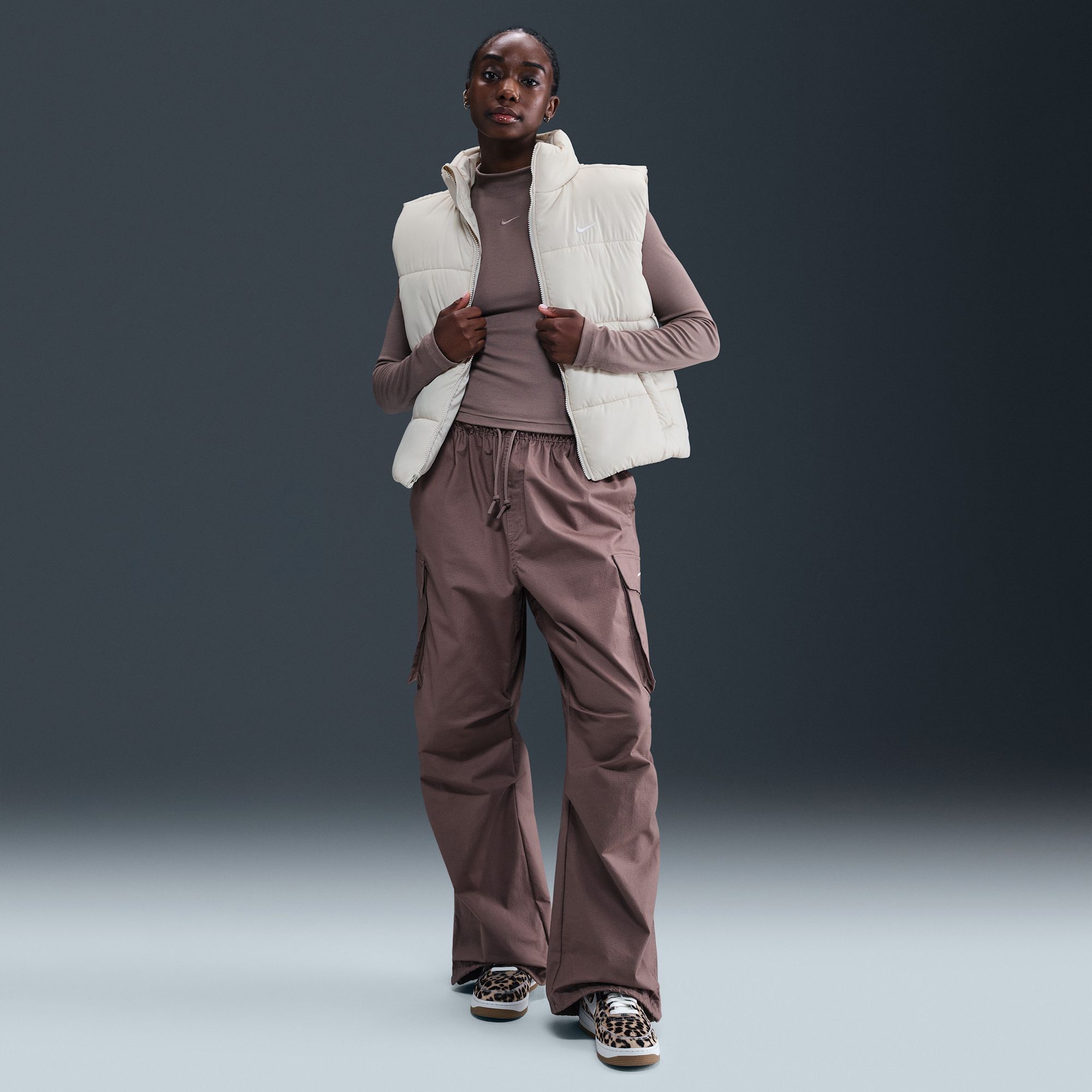 Nike Women's Sportswear Classic Puffer Therma-FIT Loose Vest product image