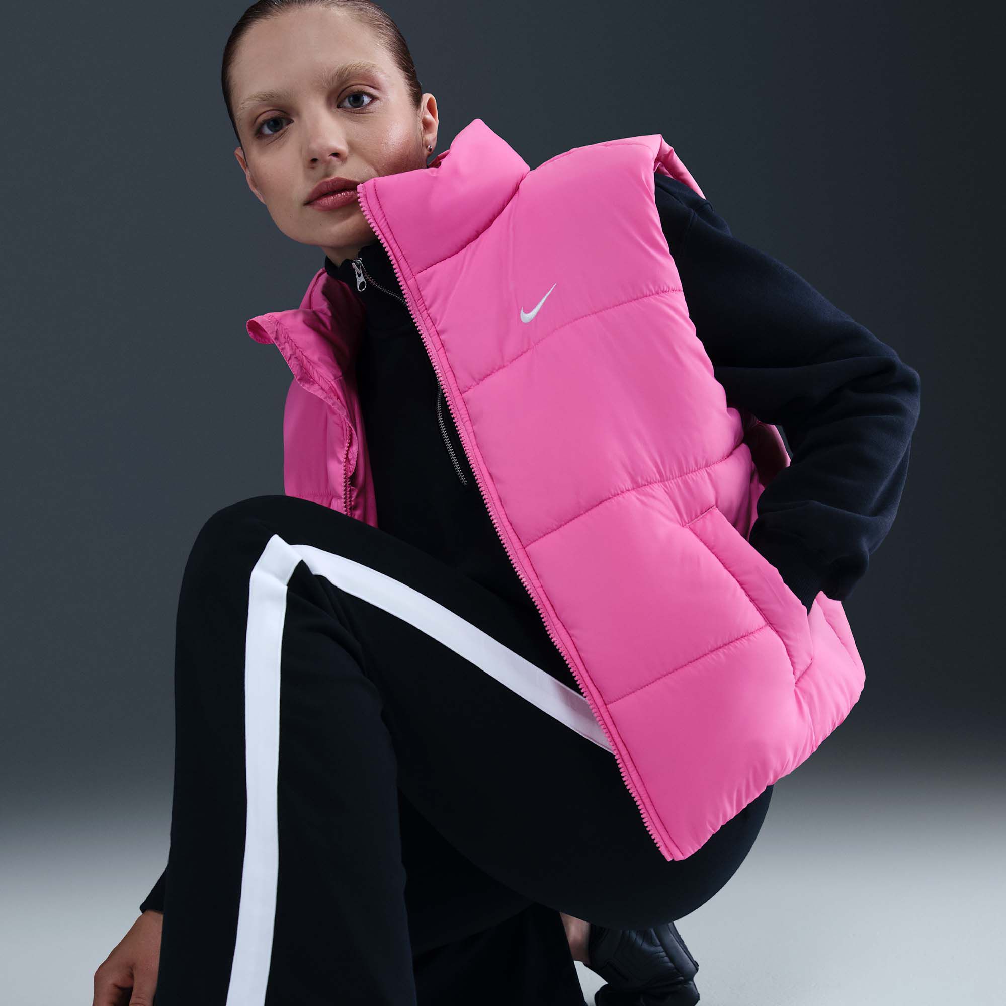 Nike Women's Sportswear Classic Puffer Therma-FIT Loose Vest product image