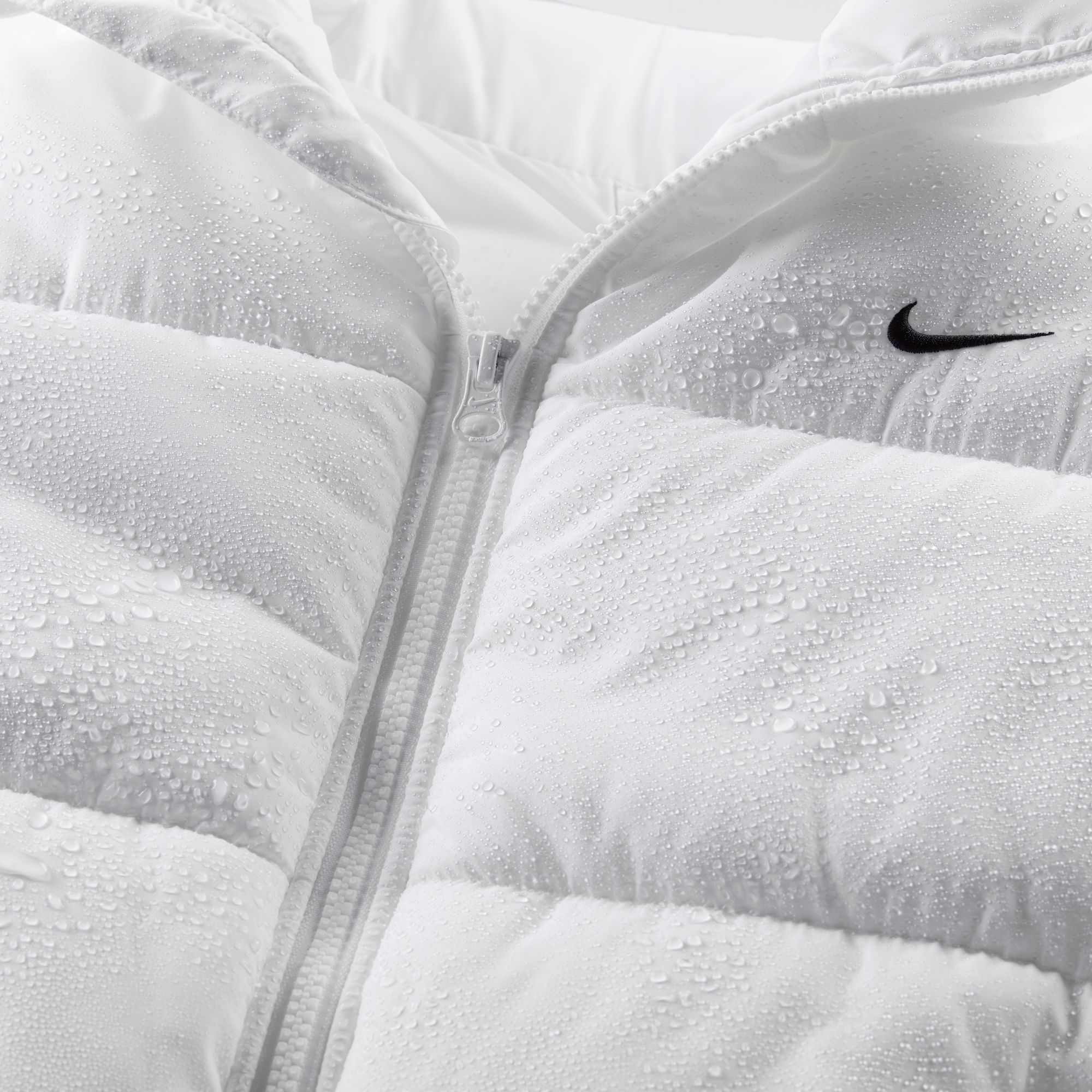 Nike Women's Sportswear Classic Puffer Therma-FIT Loose Vest product image