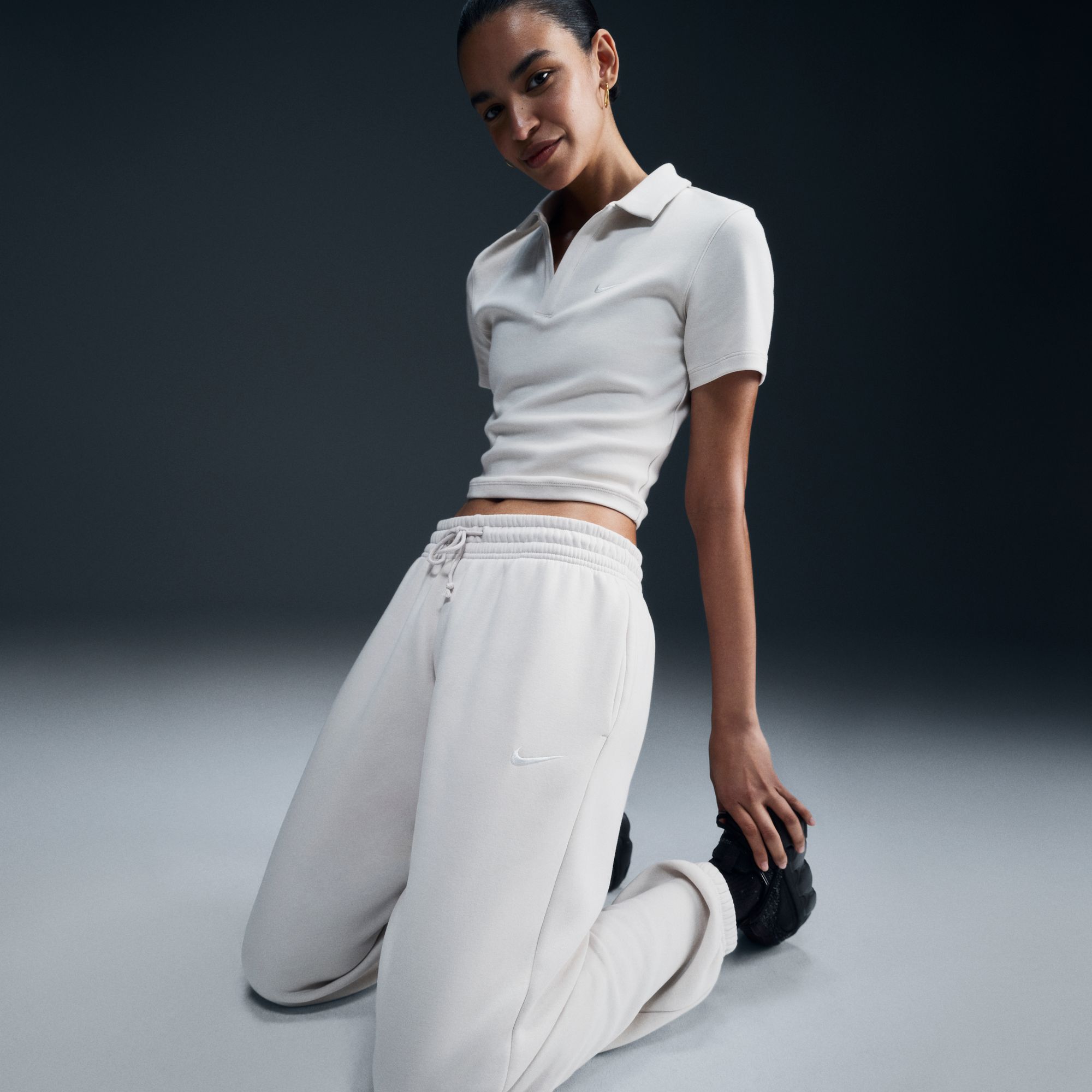 Nike Women's Sportswear Phoenix Fleece High-Waisted Oversized Sweatpants product image