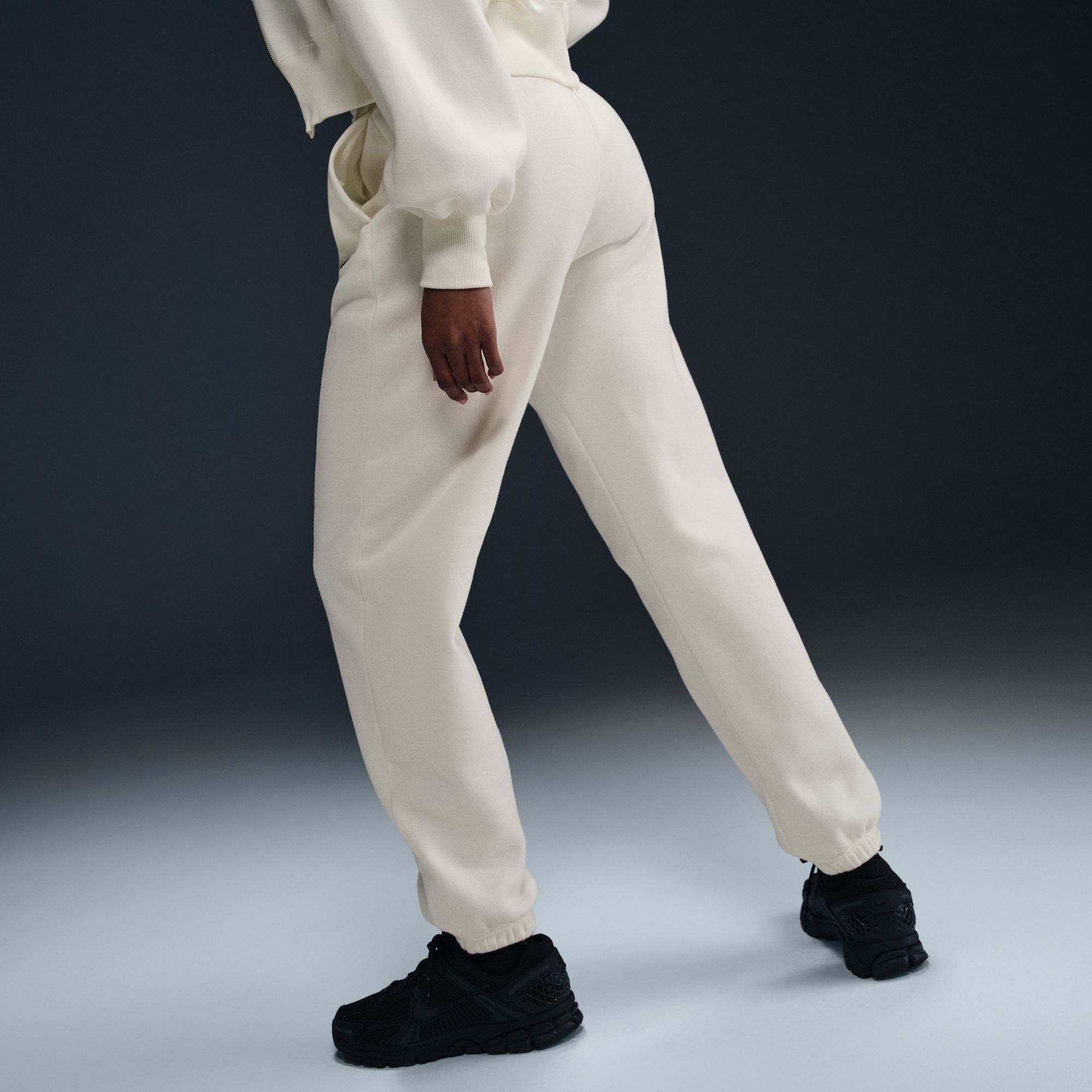 Nike Women's Sportswear Phoenix Fleece High-Waisted Oversized Sweatpants product image