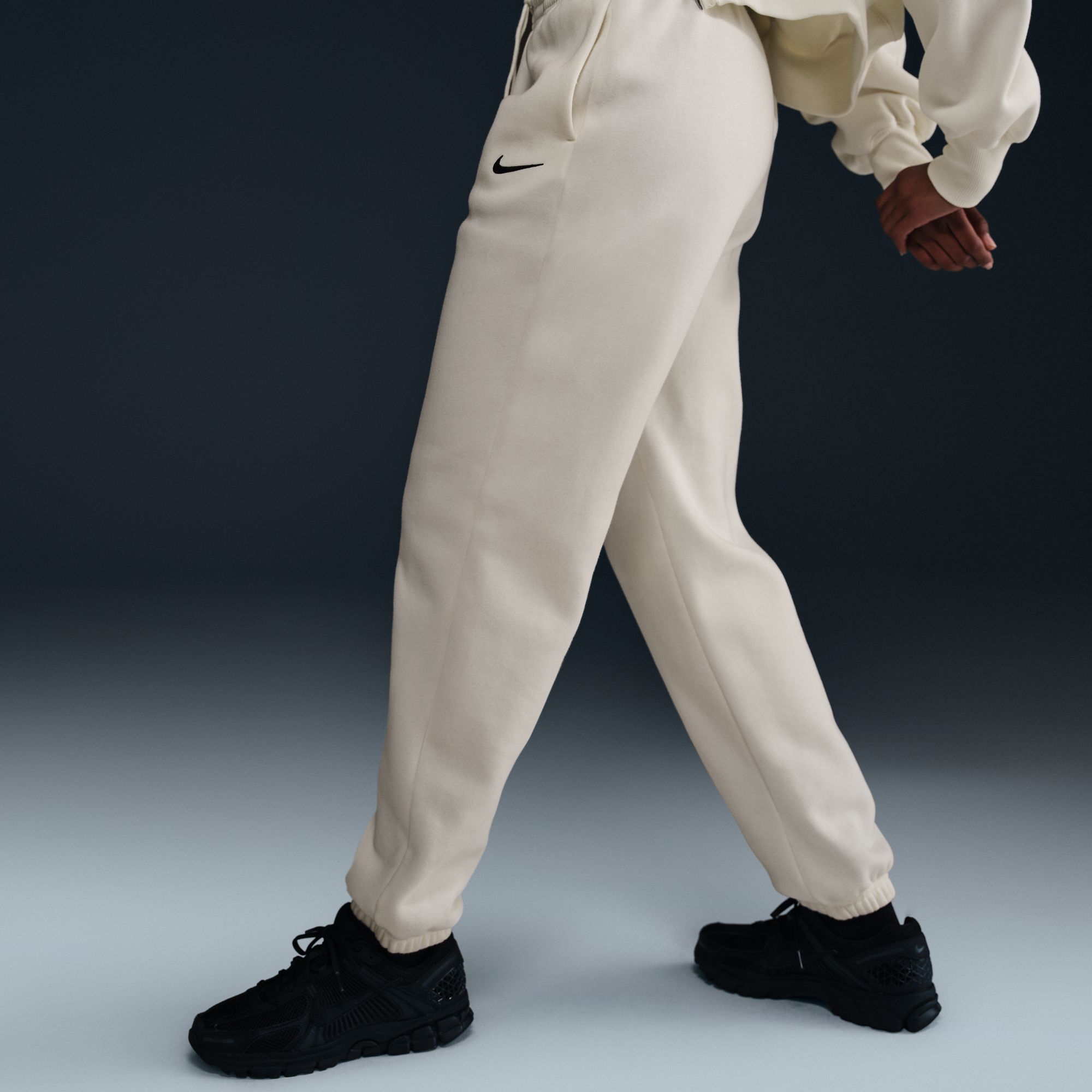 Nike Women's Sportswear Phoenix Fleece High-Waisted Oversized Sweatpants product image