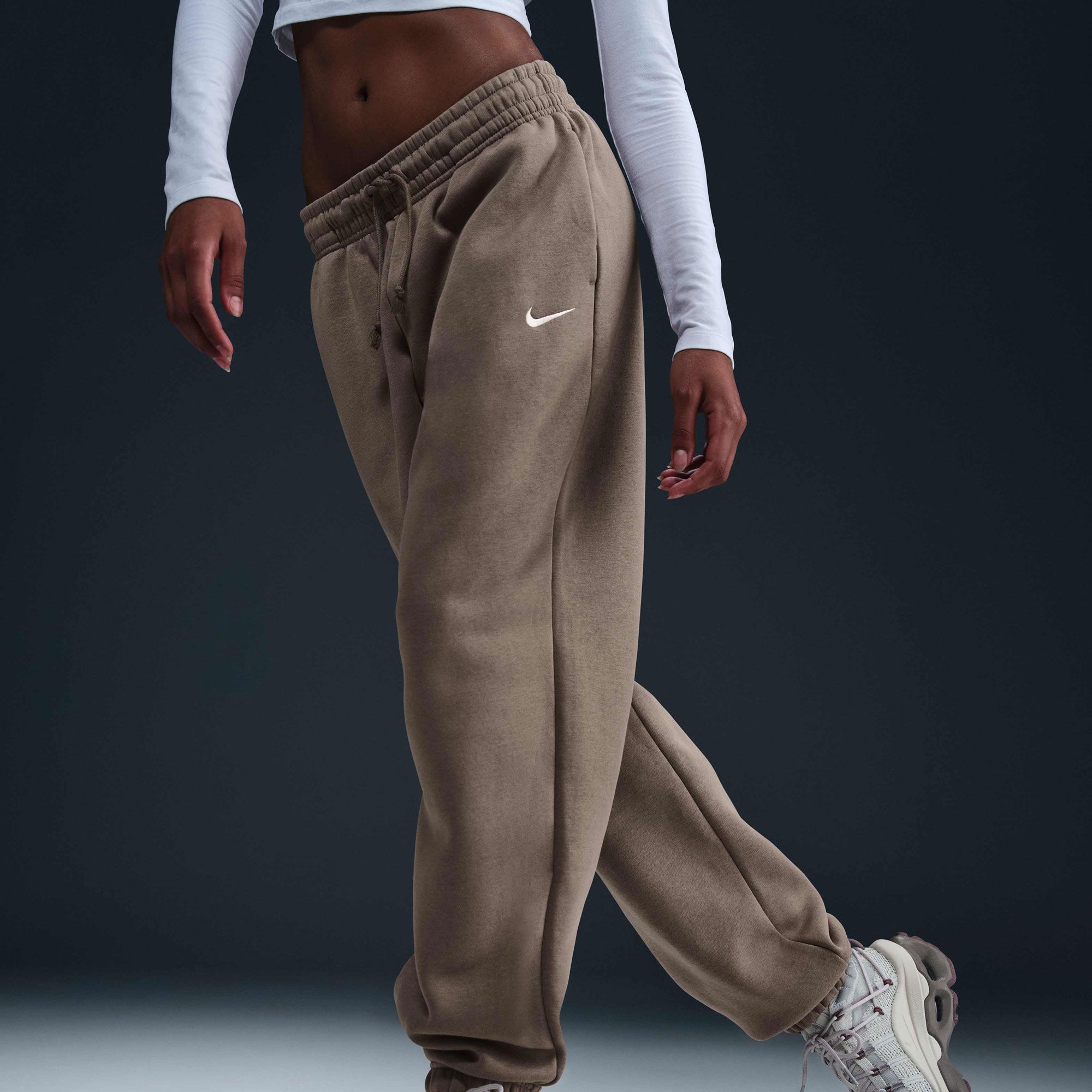 Nike Women's Sportswear Phoenix Fleece High-Waisted Oversized Sweatpants product image