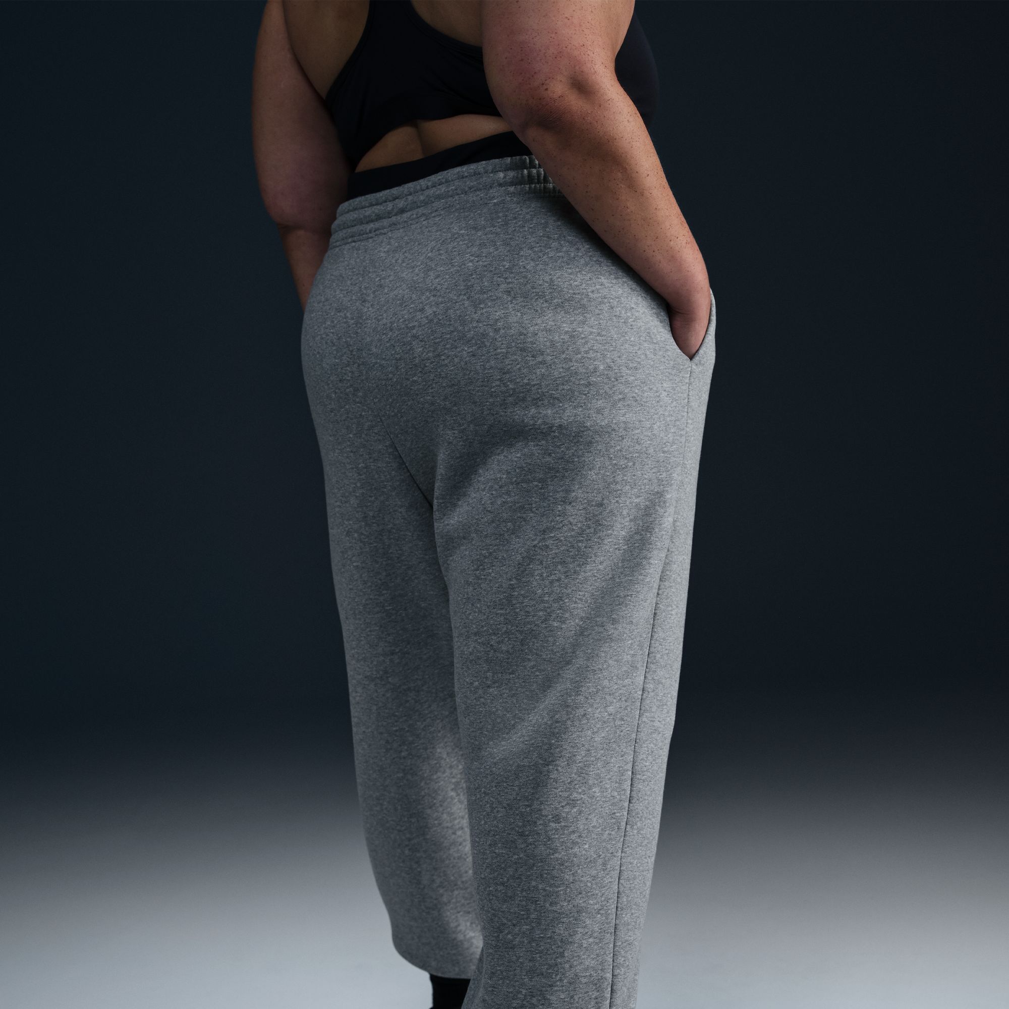 Nike Women's Sportswear Phoenix Fleece High-Waisted Oversized Sweatpants (Plus Size) product image