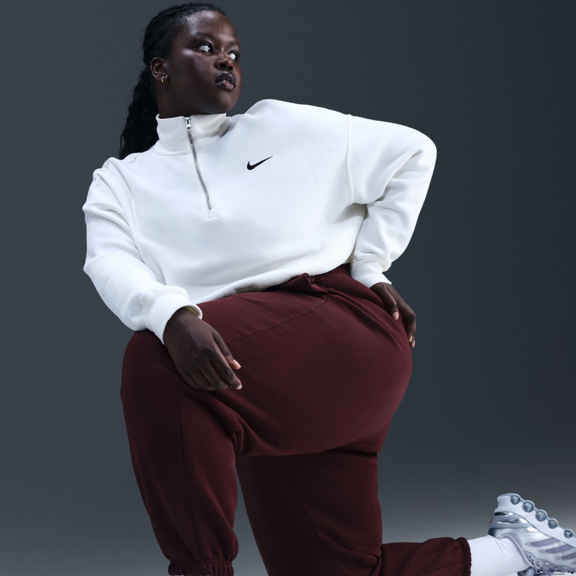 Nike Women's Sportswear Phoenix Fleece High-Waisted Oversized Sweatpants (Plus Size) product image