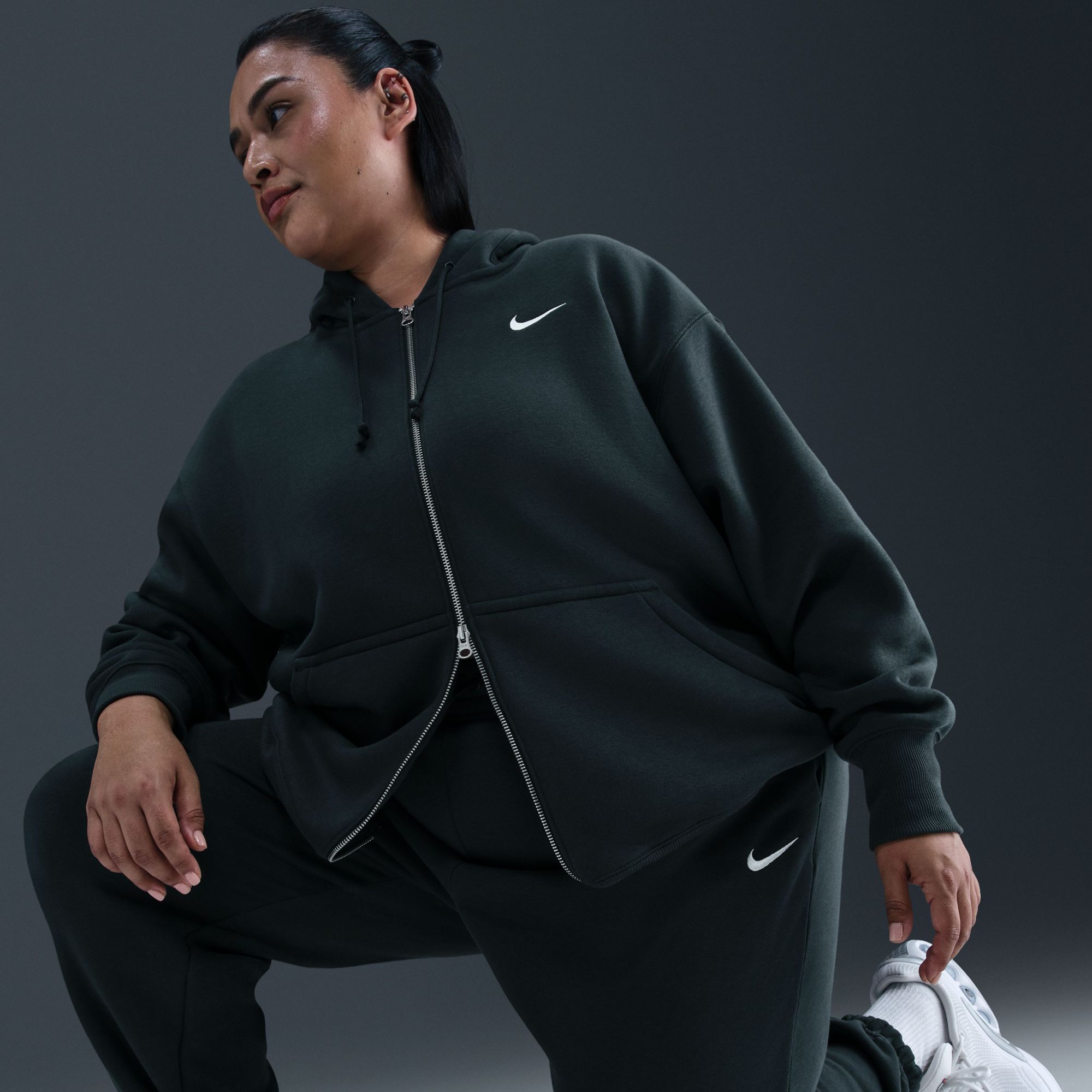 Nike Women's Sportswear Phoenix Fleece High-Waisted Oversized Sweatpants (Plus Size) product image