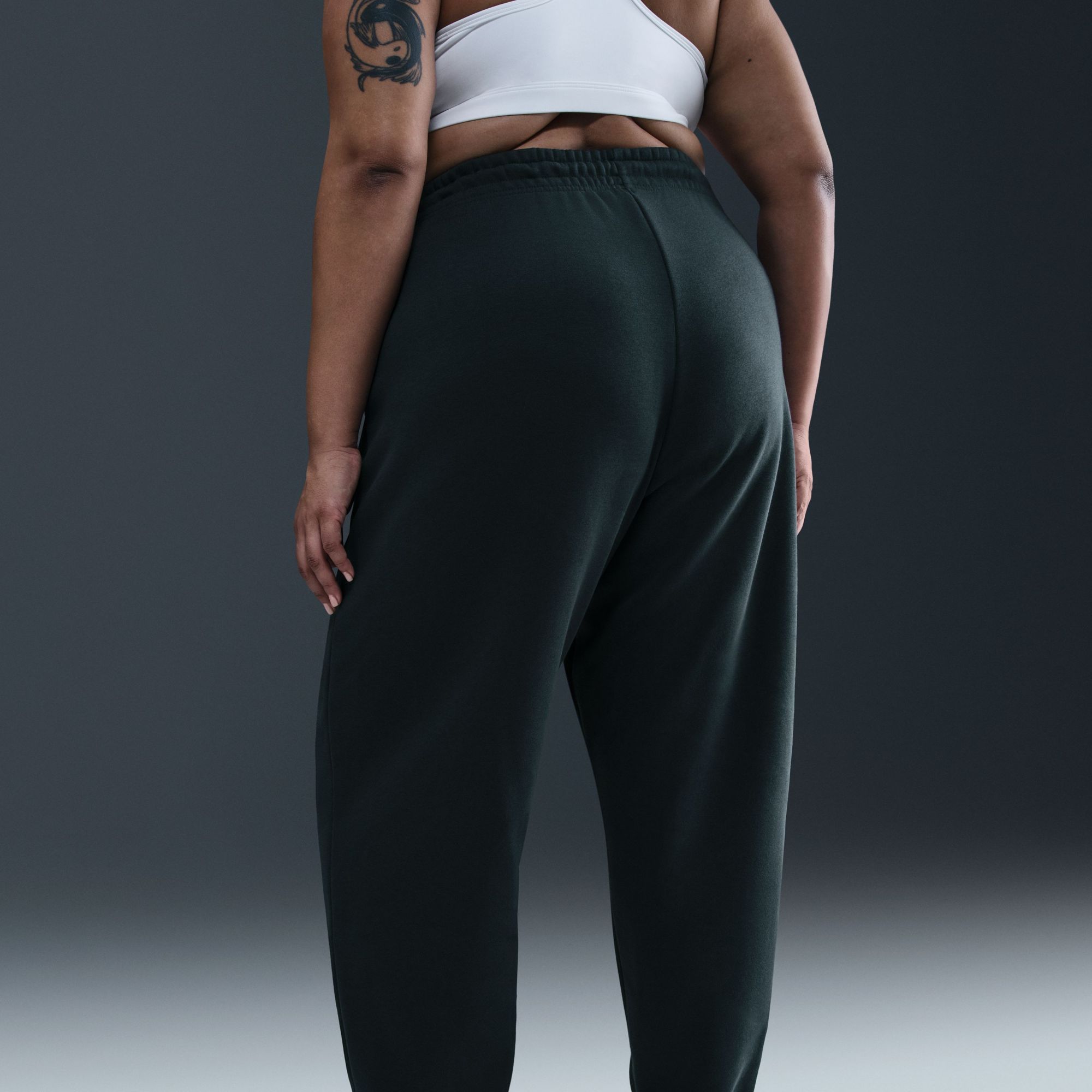 Nike Women's Sportswear Phoenix Fleece High-Waisted Oversized Sweatpants (Plus Size) product image
