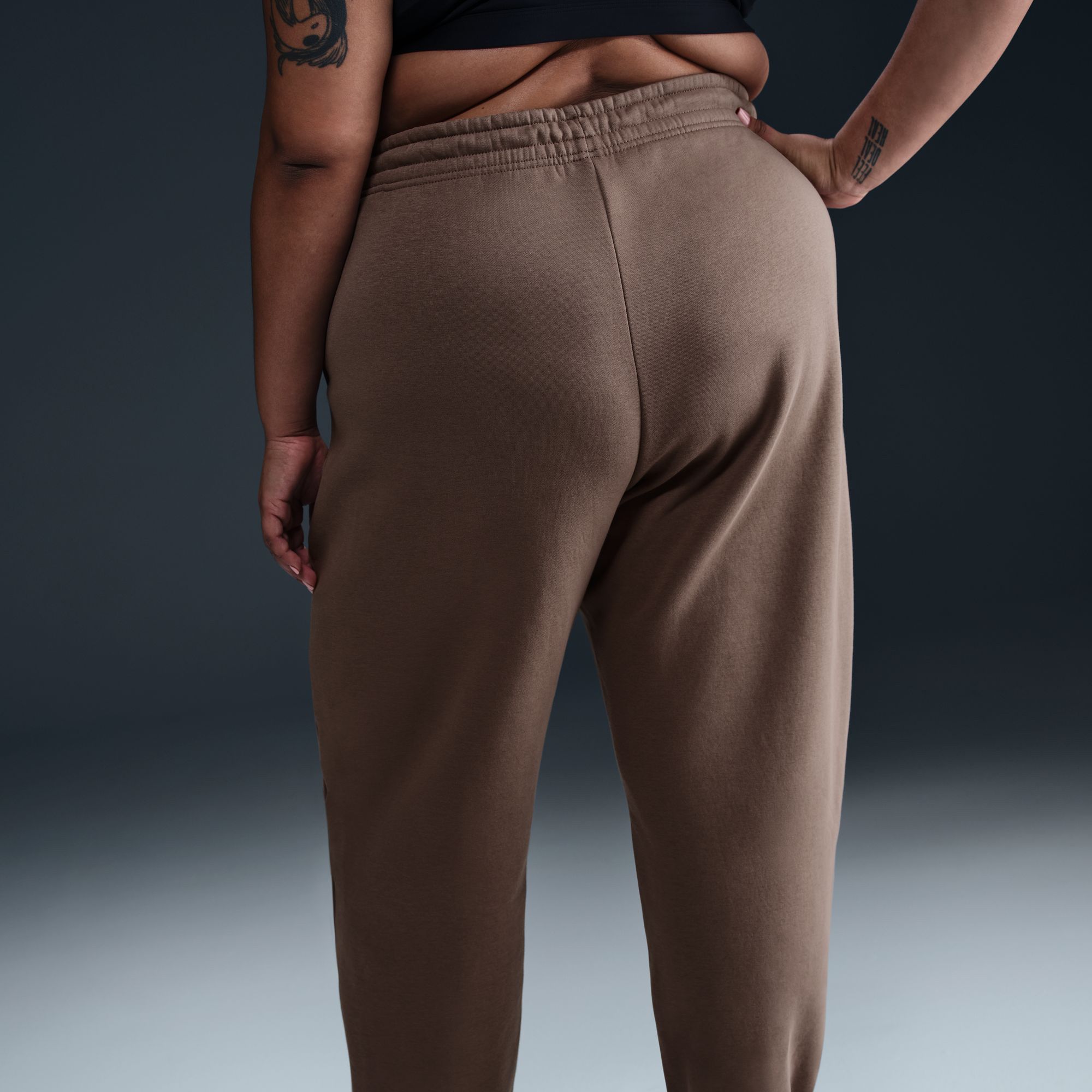 Nike Women's Sportswear Phoenix Fleece High-Waisted Oversized Sweatpants (Plus Size) product image
