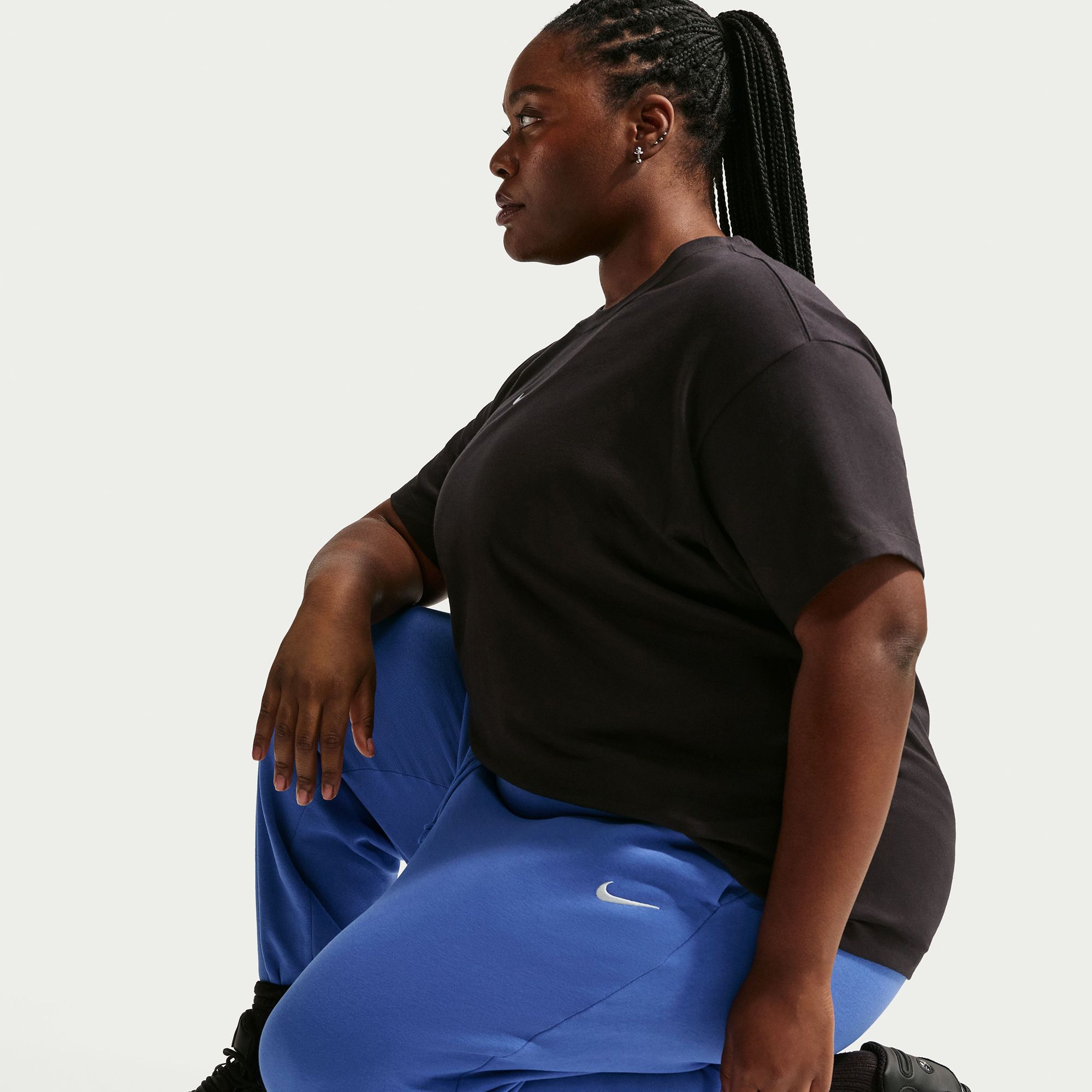 Nike Women's Sportswear Phoenix Fleece High-Waisted Oversized Sweatpants (Plus Size) product image