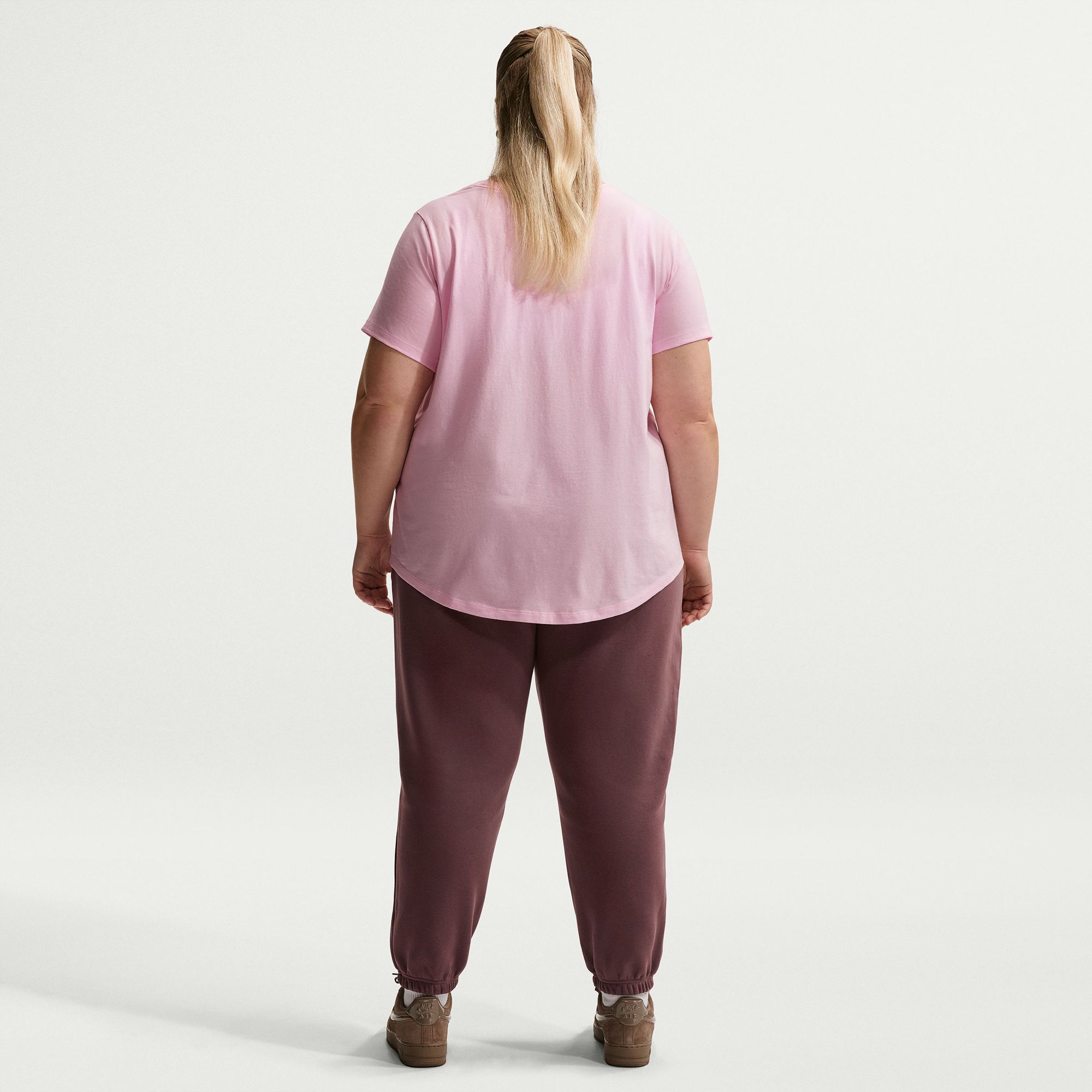 Nike Women's Sportswear Phoenix Fleece High-Waisted Oversized Sweatpants (Plus Size) product image